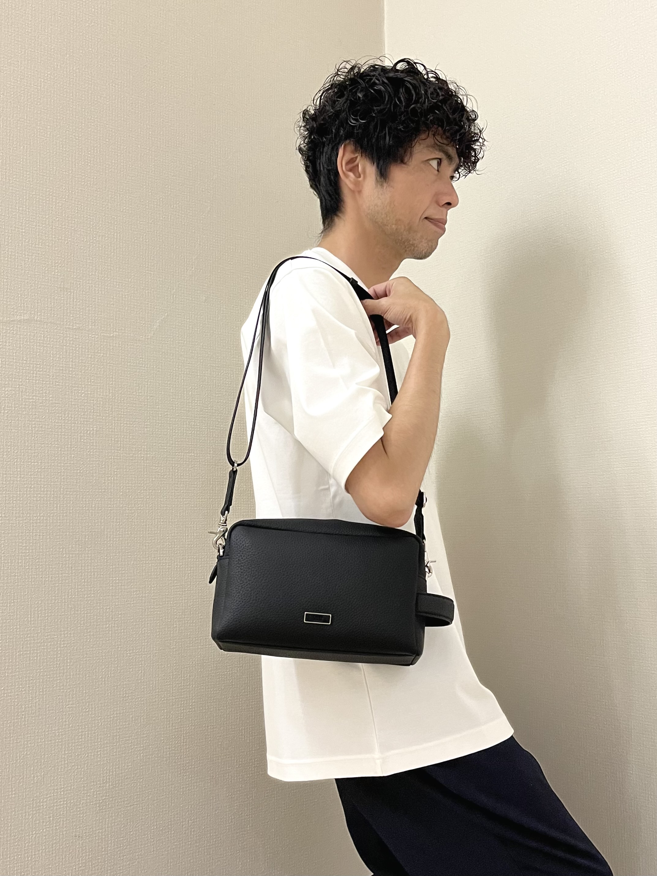 URAさんの「TAKEO KIKUCHI｜【BOWLER HAT LABEL】アイスクリアコットン ピンナップガール 半袖Tシャツ」を使ったコーディネート