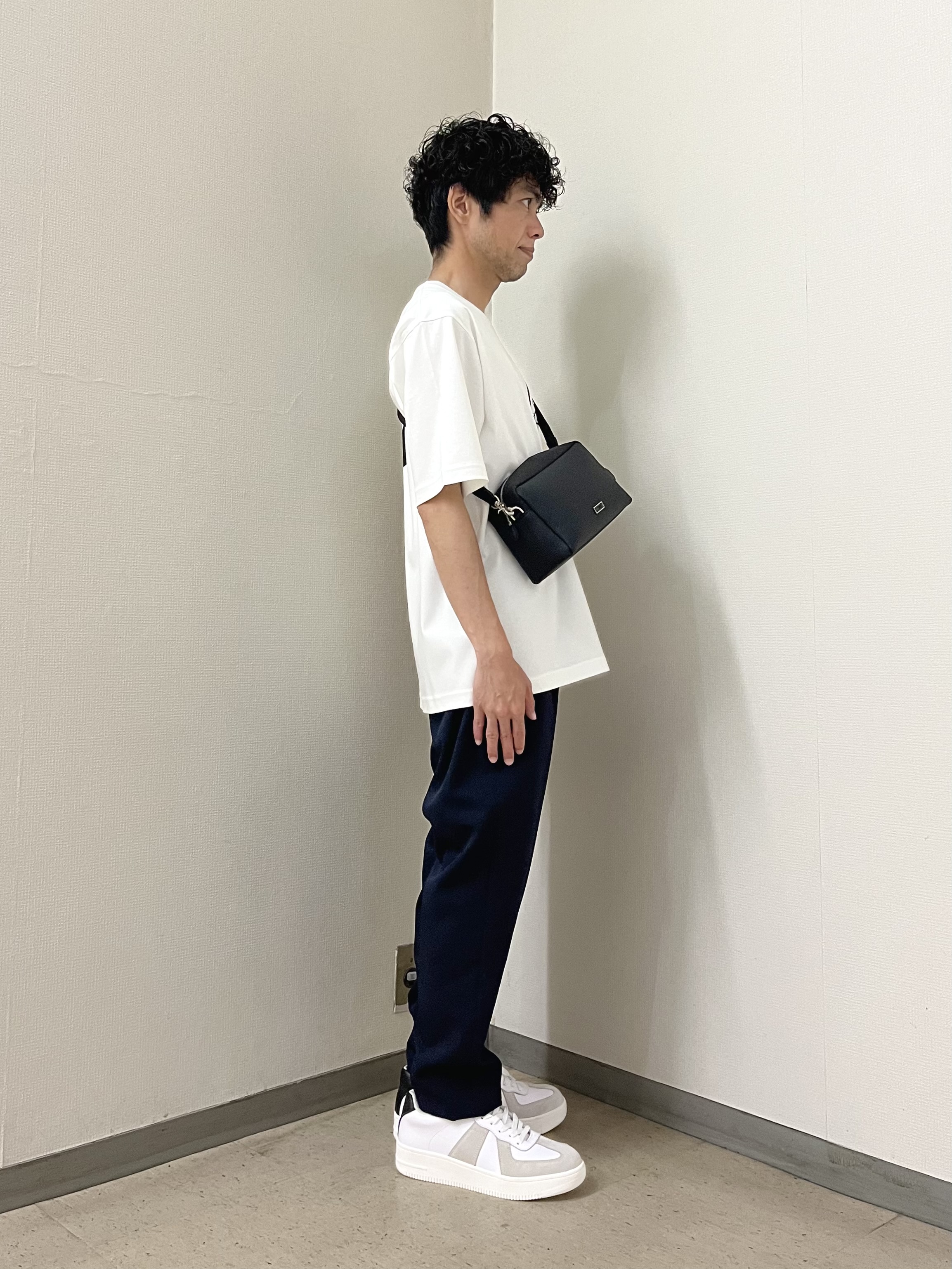 URAさんの「TAKEO KIKUCHI｜【BOWLER HAT LABEL】アイスクリアコットン ピンナップガール 半袖Tシャツ」を使ったコーディネート
