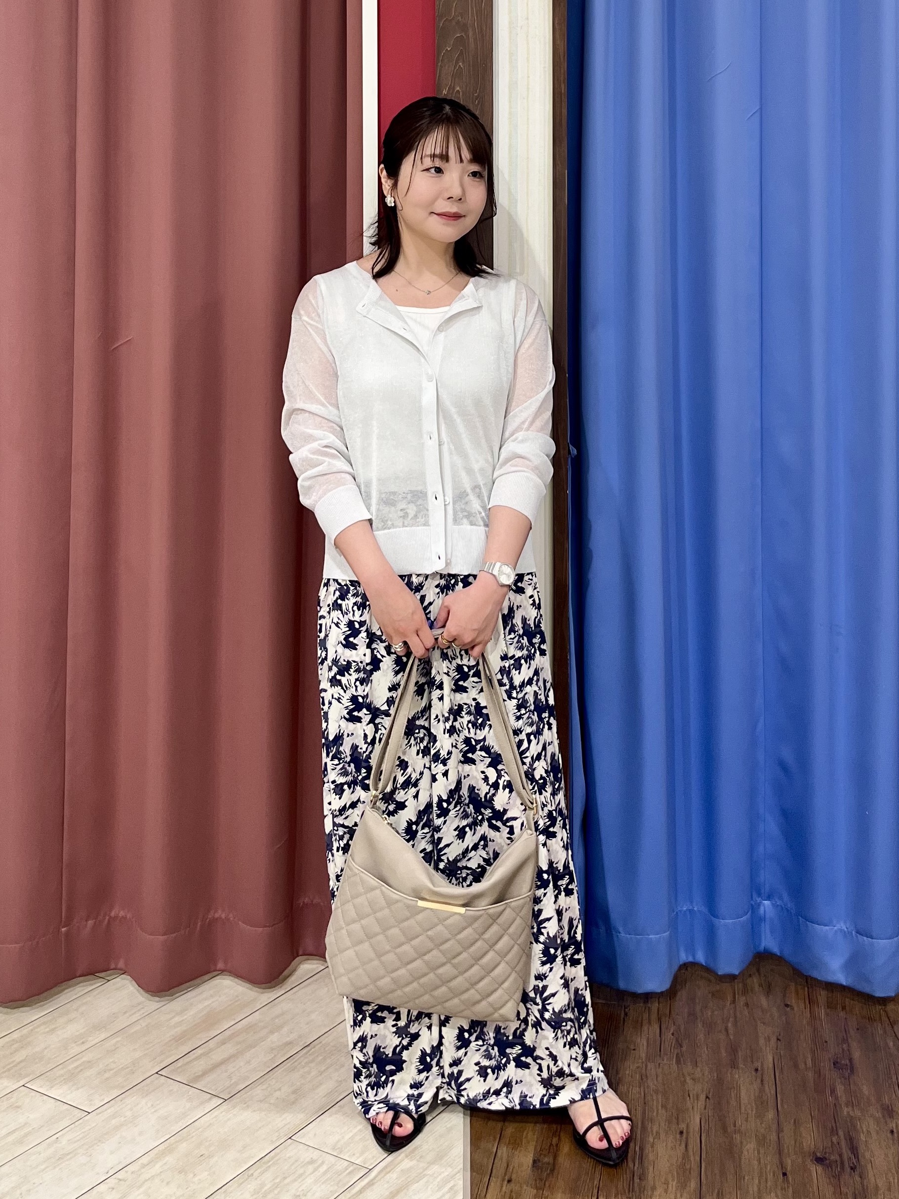 ｙｒｋさんの「SHOO･LA･RUE｜【前後2WAY/洗濯機可/S-LL】スクエアネックで小顔効果 ランダムテレコタンクトップ」を使ったコーディネート