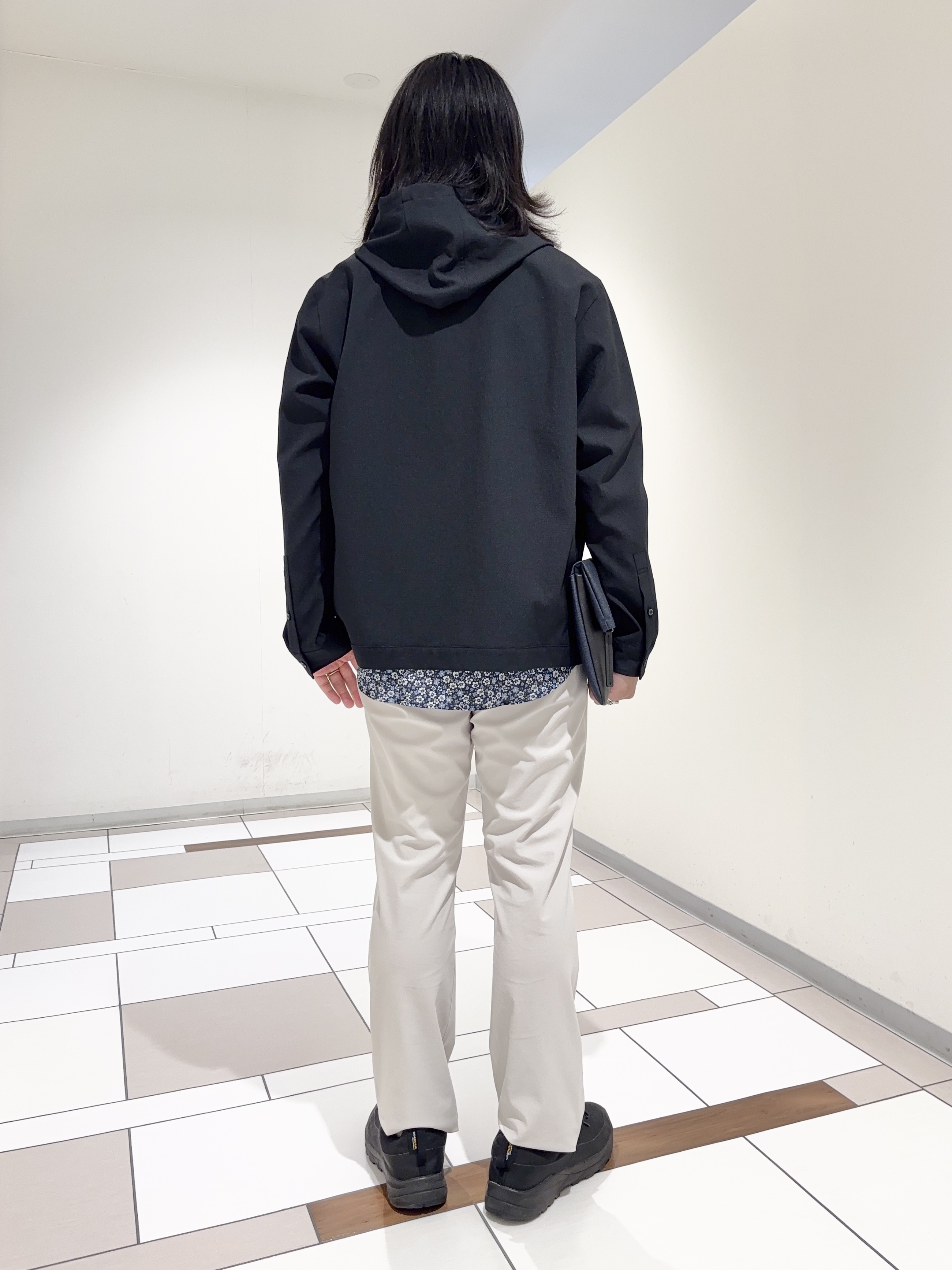 及川さんの「TAKEO KIKUCHI｜【撥水・洗える・シワになりにくい】 リランチェ（R） フードブルゾン」を使ったコーディネート