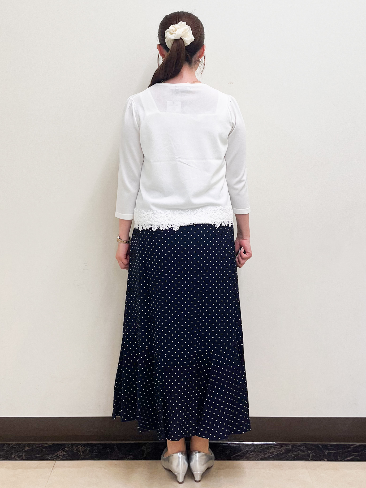 mikikoさんの「Reflect｜レースデザイン ニットカーディガン」を使ったコーディネート