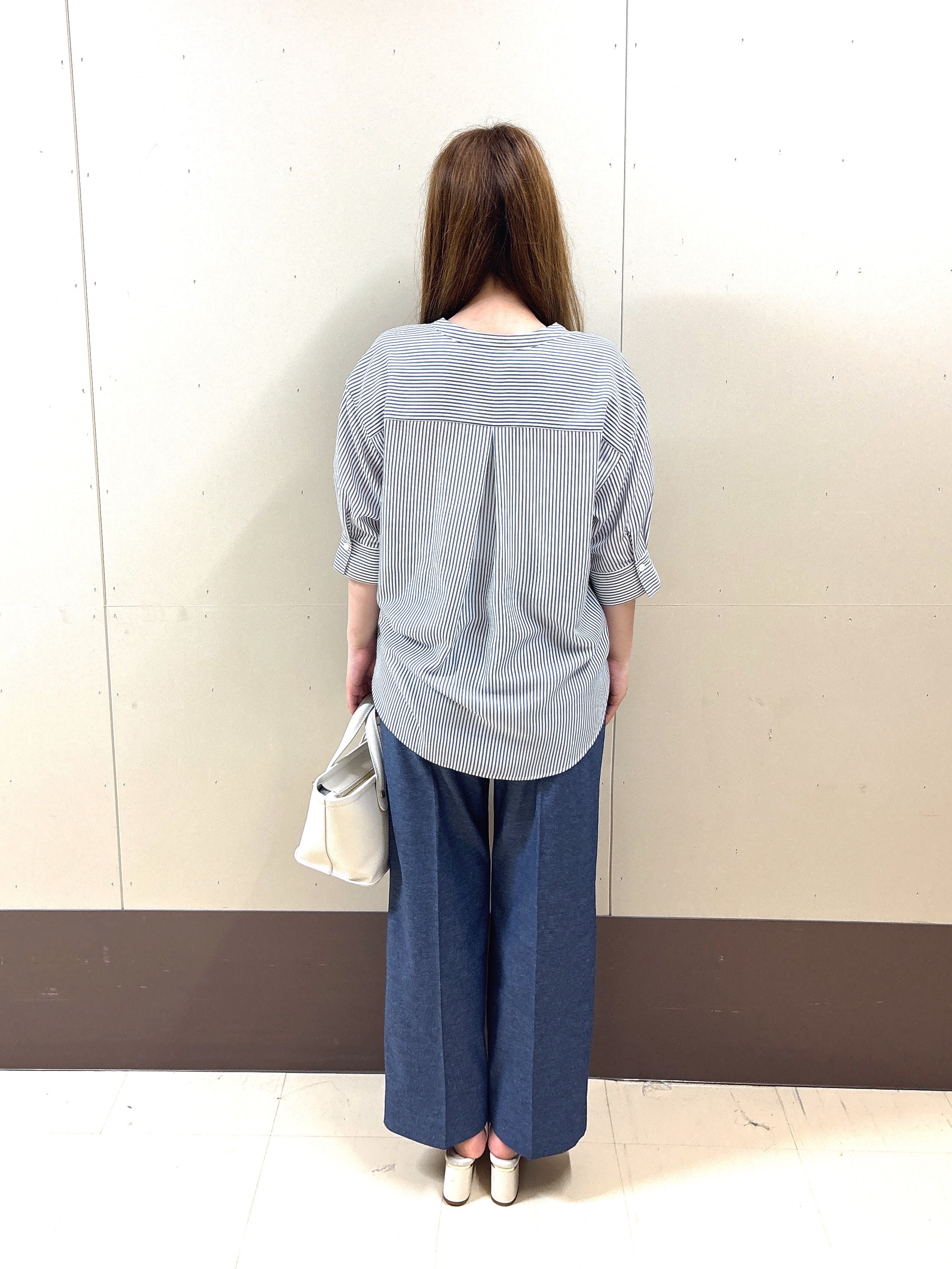 rimaさんの「UNTITLED｜【接触冷感/通気性/洗える】フロントフリルブラウス」を使ったコーディネート