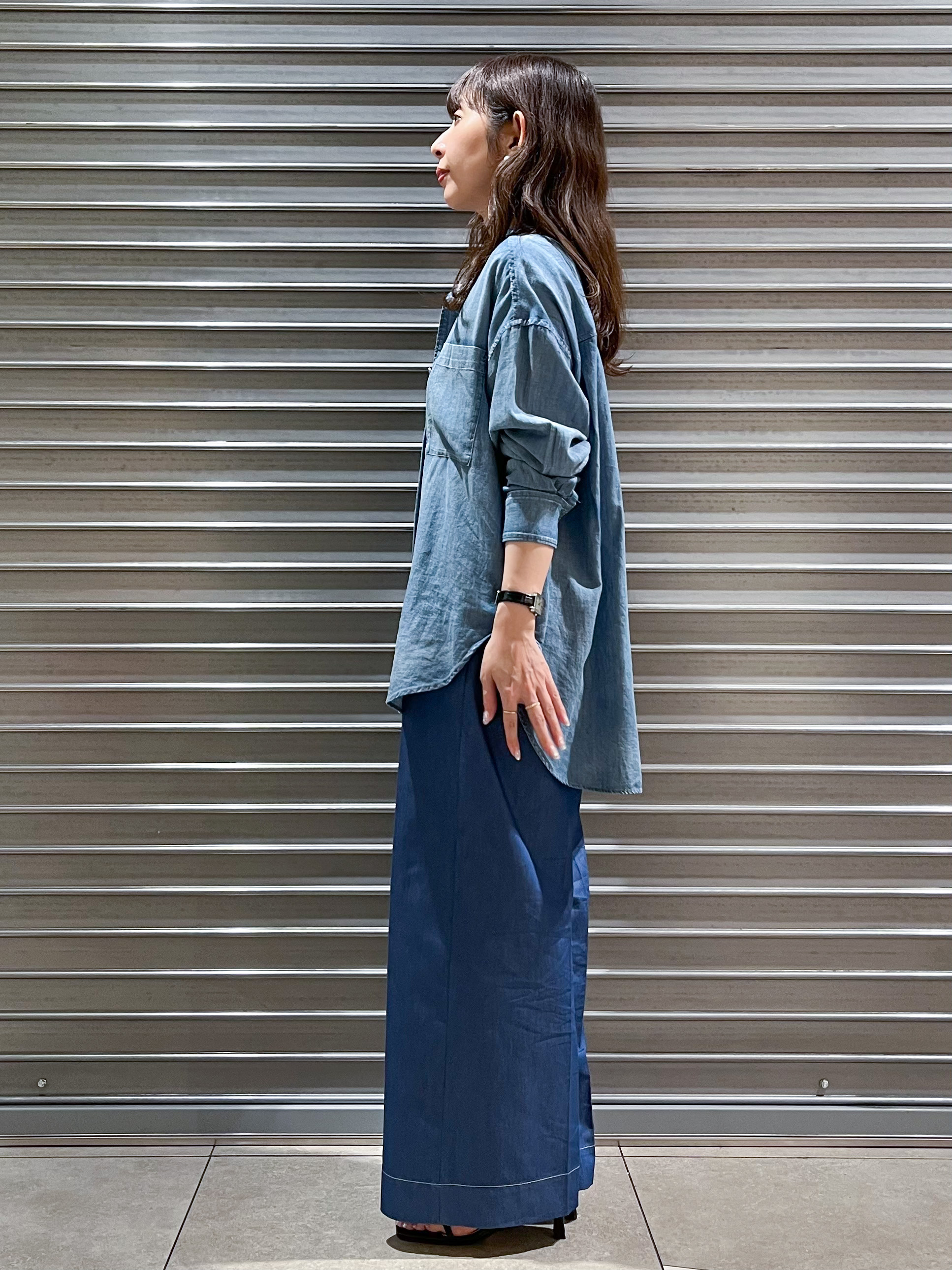 じゅんさんの「DRESSTERIOR｜【涼しく着映え】シアーデニムシャツ」を使ったコーディネート