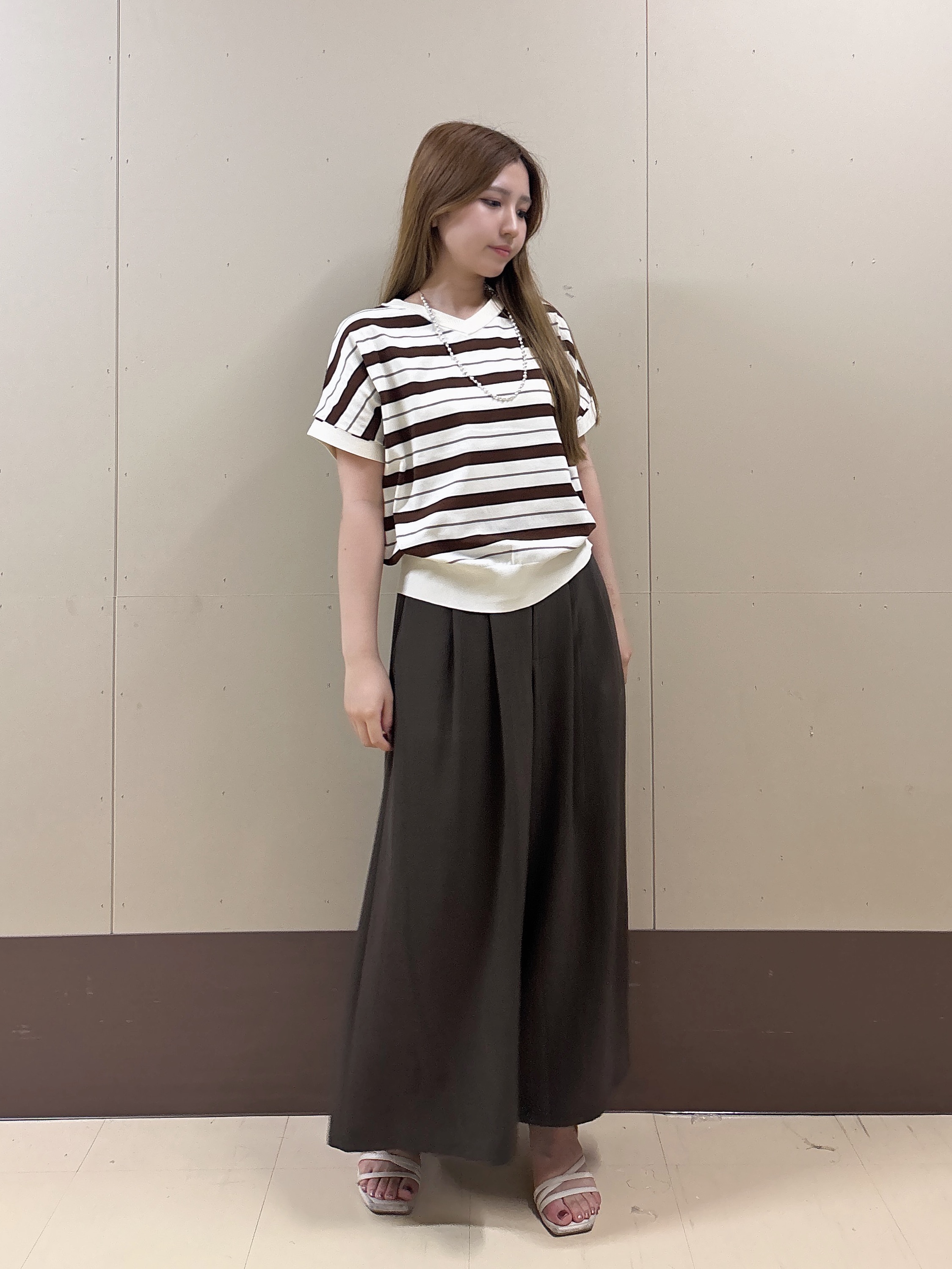 rimaさんの「UNTITLED｜【きれいに体型カバー/前後2WAY】ドライタッチコットンプルオーバー」を使ったコーディネート