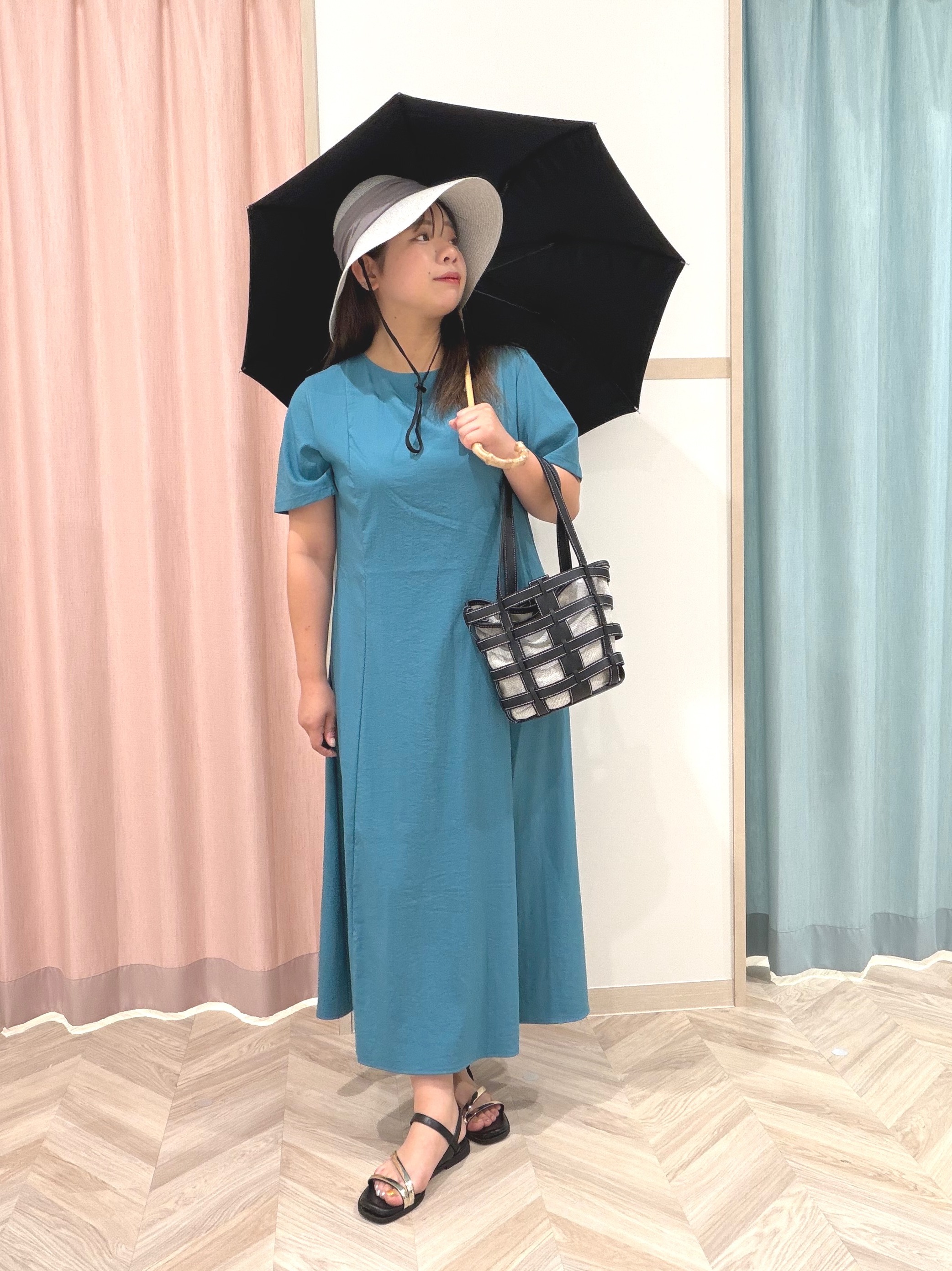 まちゃんなちゃんさんの「SHOO･LA･RUE｜【S-LL/洗濯機可/セットアップ可】軽凛(かろりん) ひんやり切替ワンピース」を使ったコーディネート