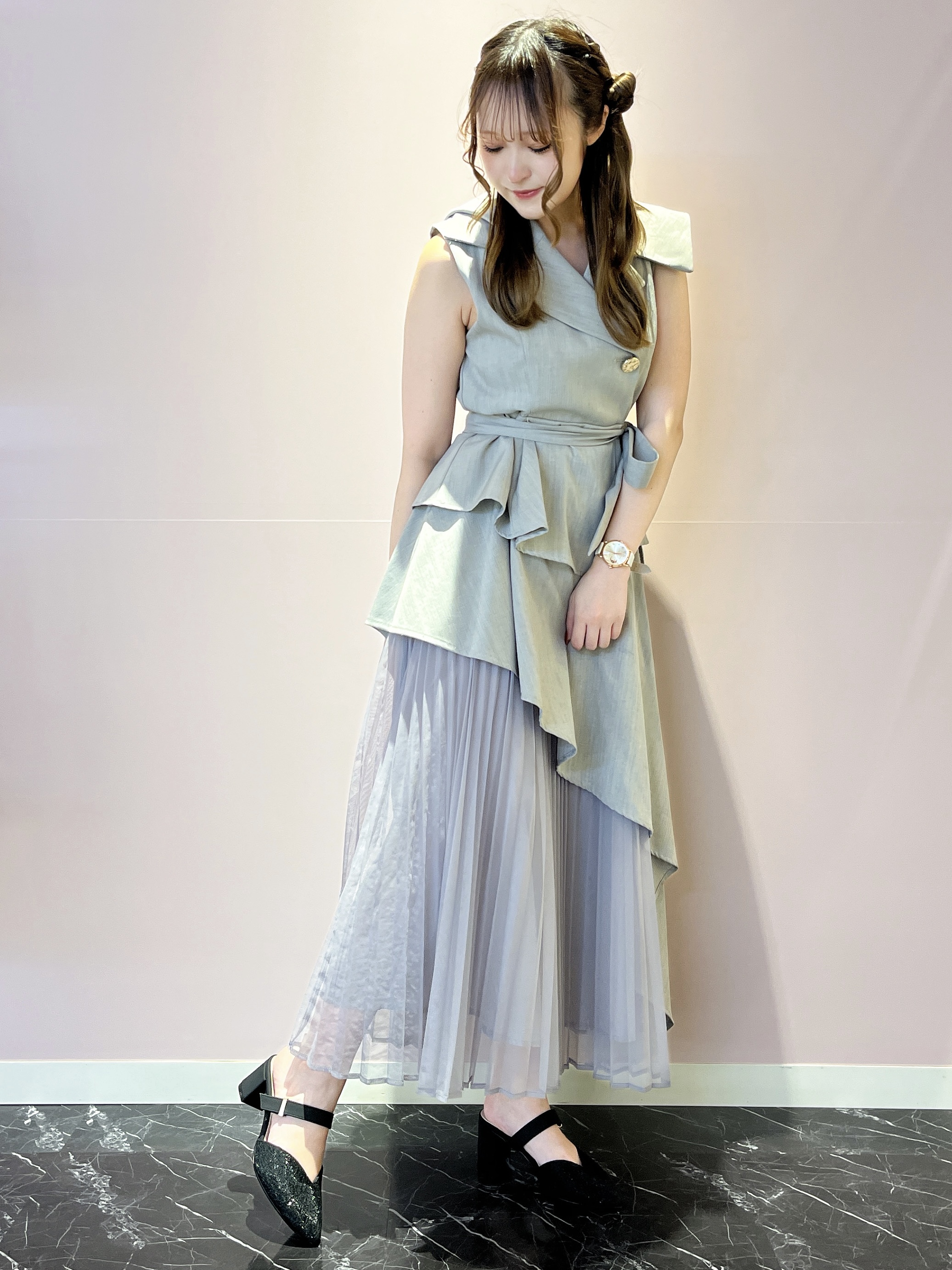 このかさんの「ESPERANZA｜シャイニーミュールパンプス」を使ったコーディネート