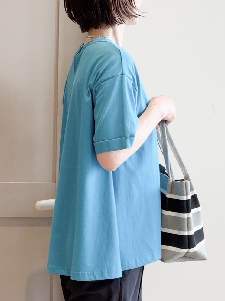 yamakoさんの「grove｜【遮熱／吸水速乾／接触冷感／UVカット】フレアシルエットTシャツ」を使ったコーディネート