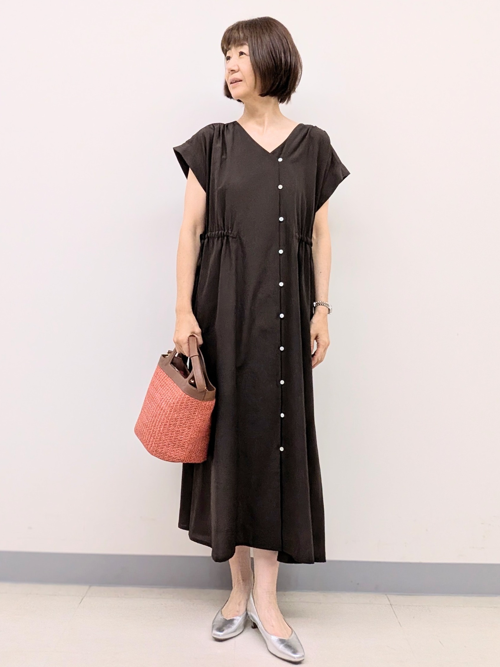 Ariさんの「Reflect｜【通気性あり／涼しい／マシンウォッシャブル】フロントボタンワンピース」を使ったコーディネート