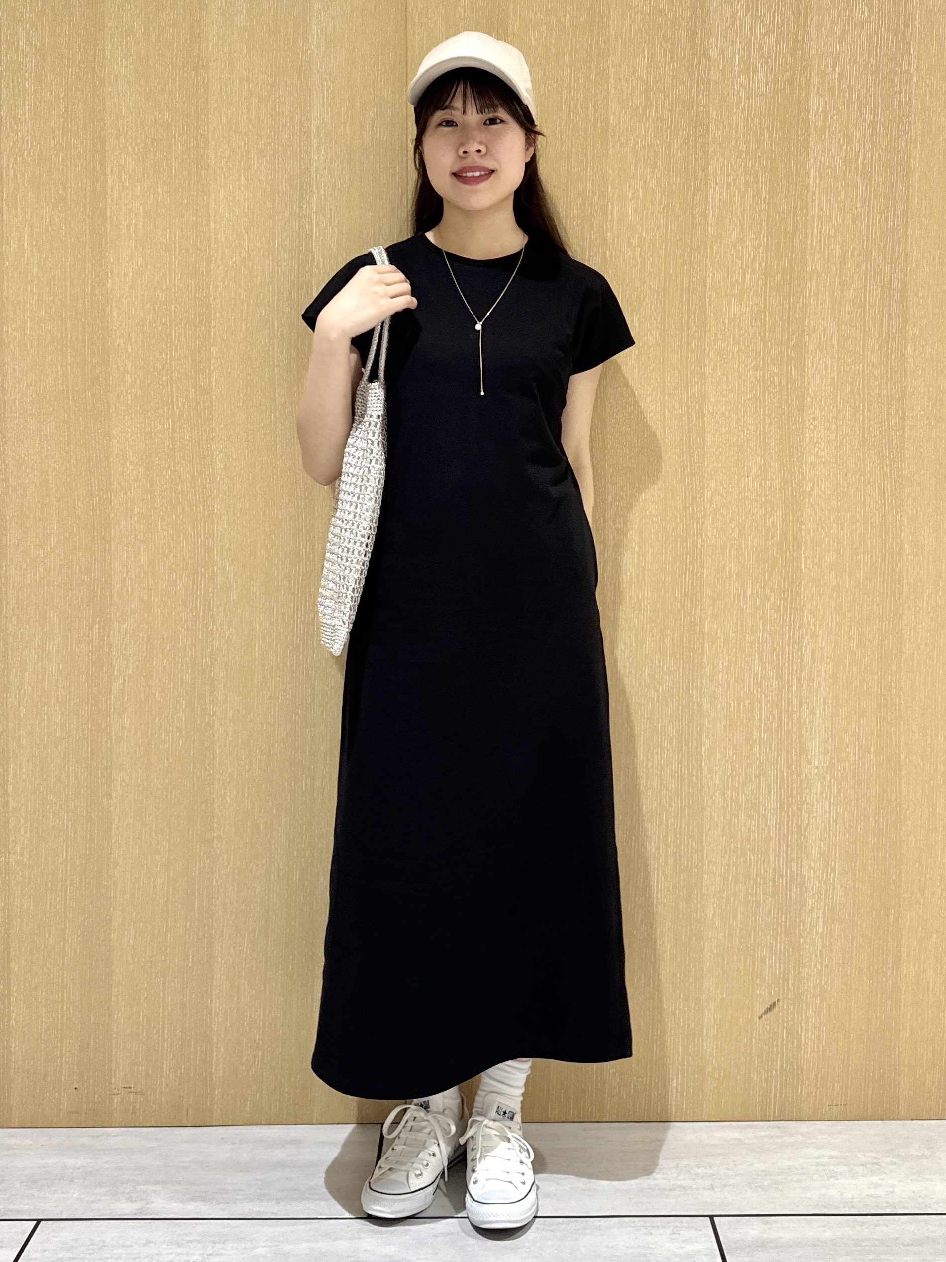 nanaさんの「UNTITLED｜【接触冷感/UVカット/遮熱/抗菌防臭】ライトプレーティングワンピース」を使ったコーディネート