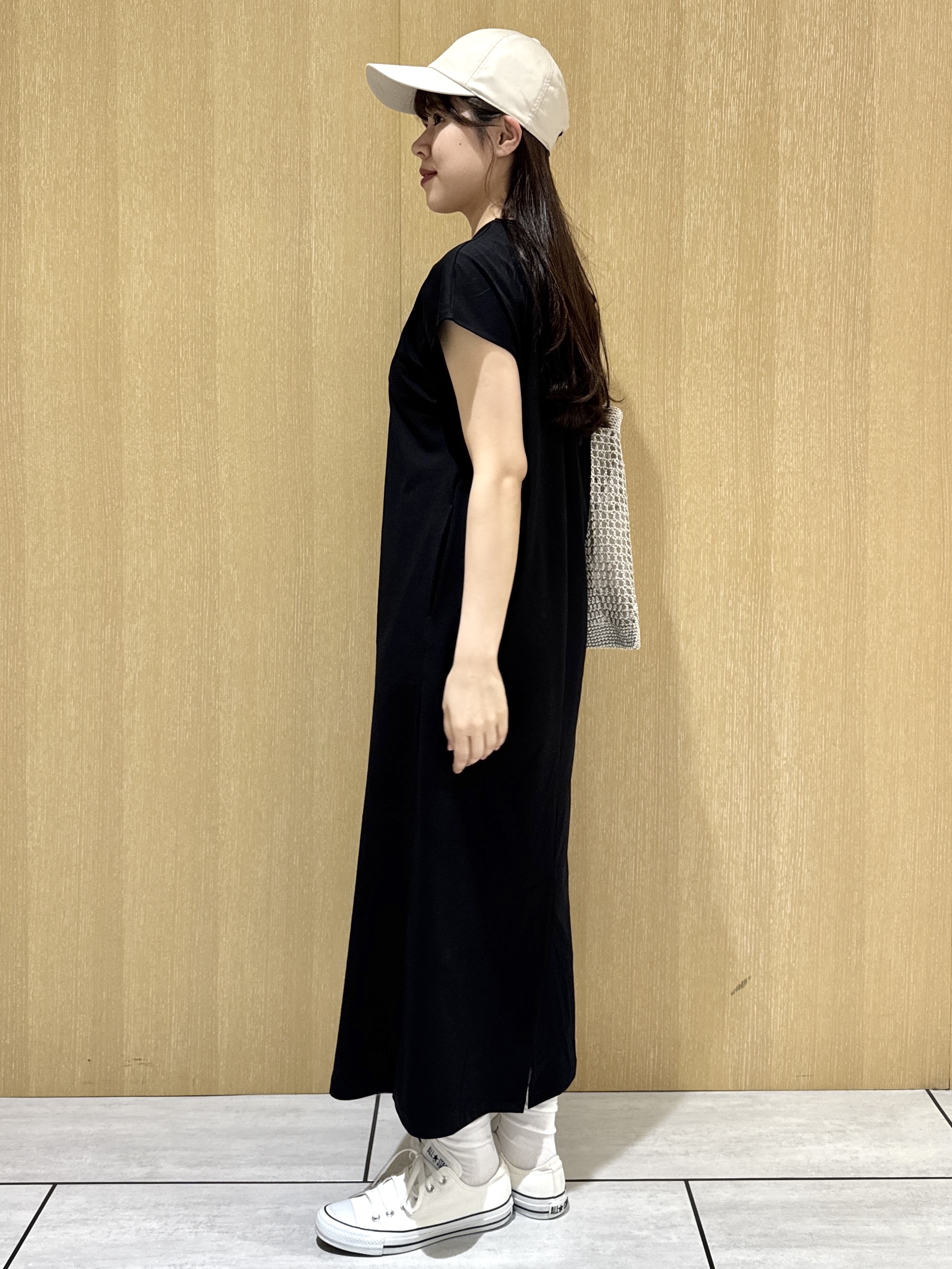 nanaさんの「UNTITLED｜【接触冷感/UVカット/遮熱/抗菌防臭】ライトプレーティングワンピース」を使ったコーディネート