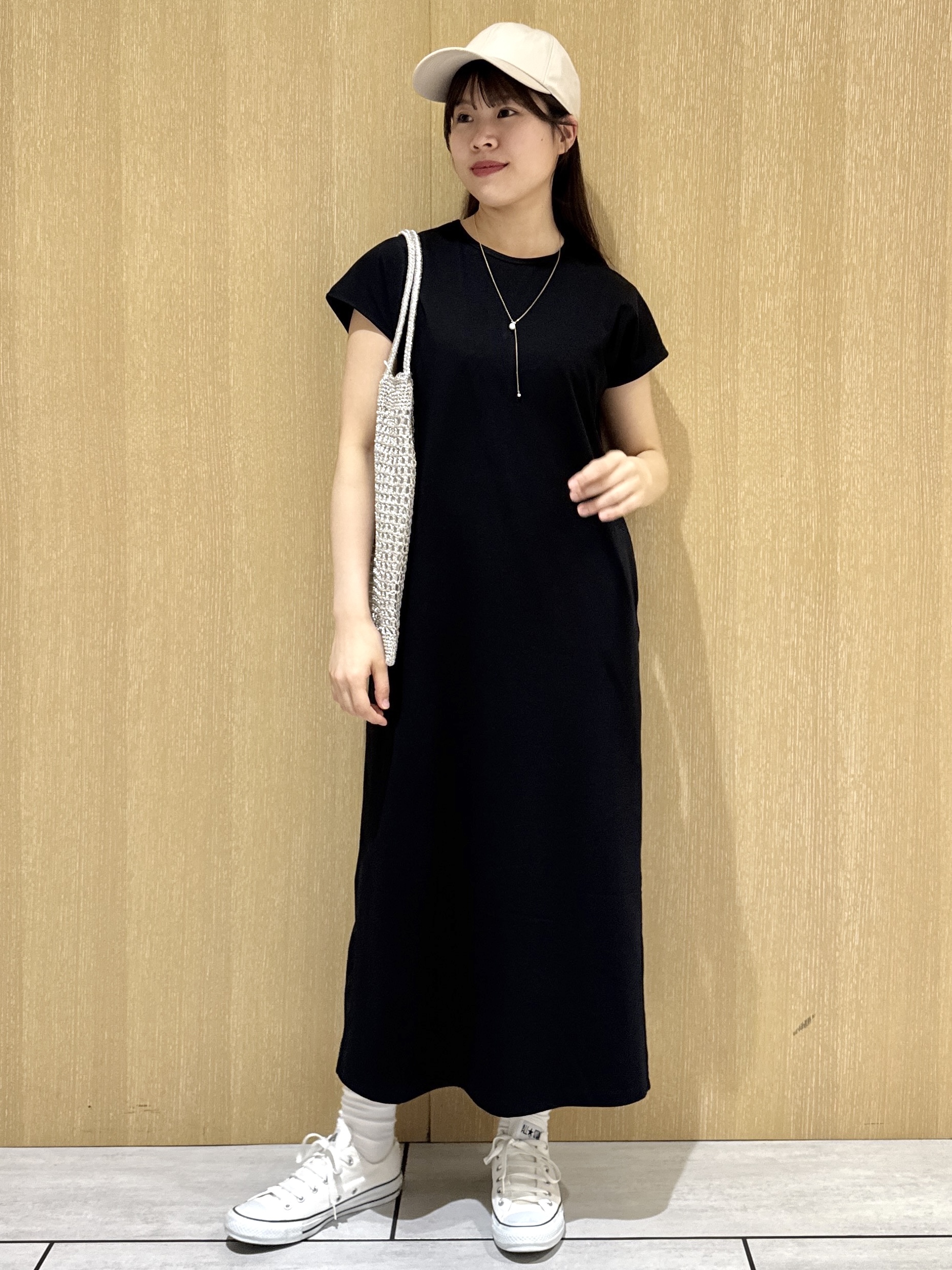 nanaさんの「UNTITLED｜【接触冷感/UVカット/遮熱/抗菌防臭】ライトプレーティングワンピース」を使ったコーディネート