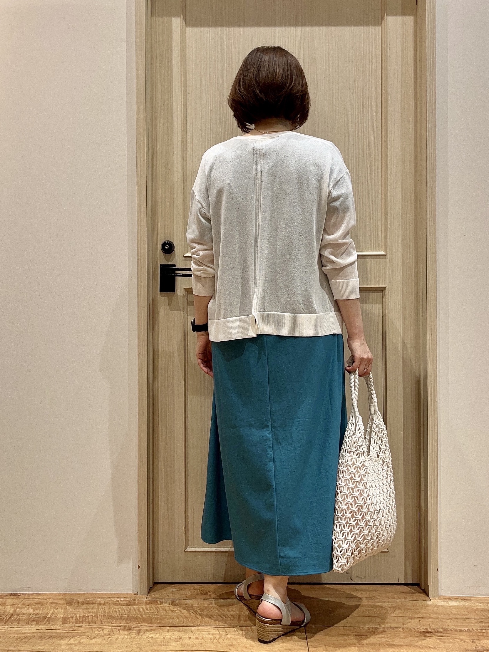 fukuiさんの「SHOO･LA･RUE｜【ひんやり/洗濯機可/S-LL】オンにもオフにも マルチに使えるボタンレスカーディガン」を使ったコーディネート