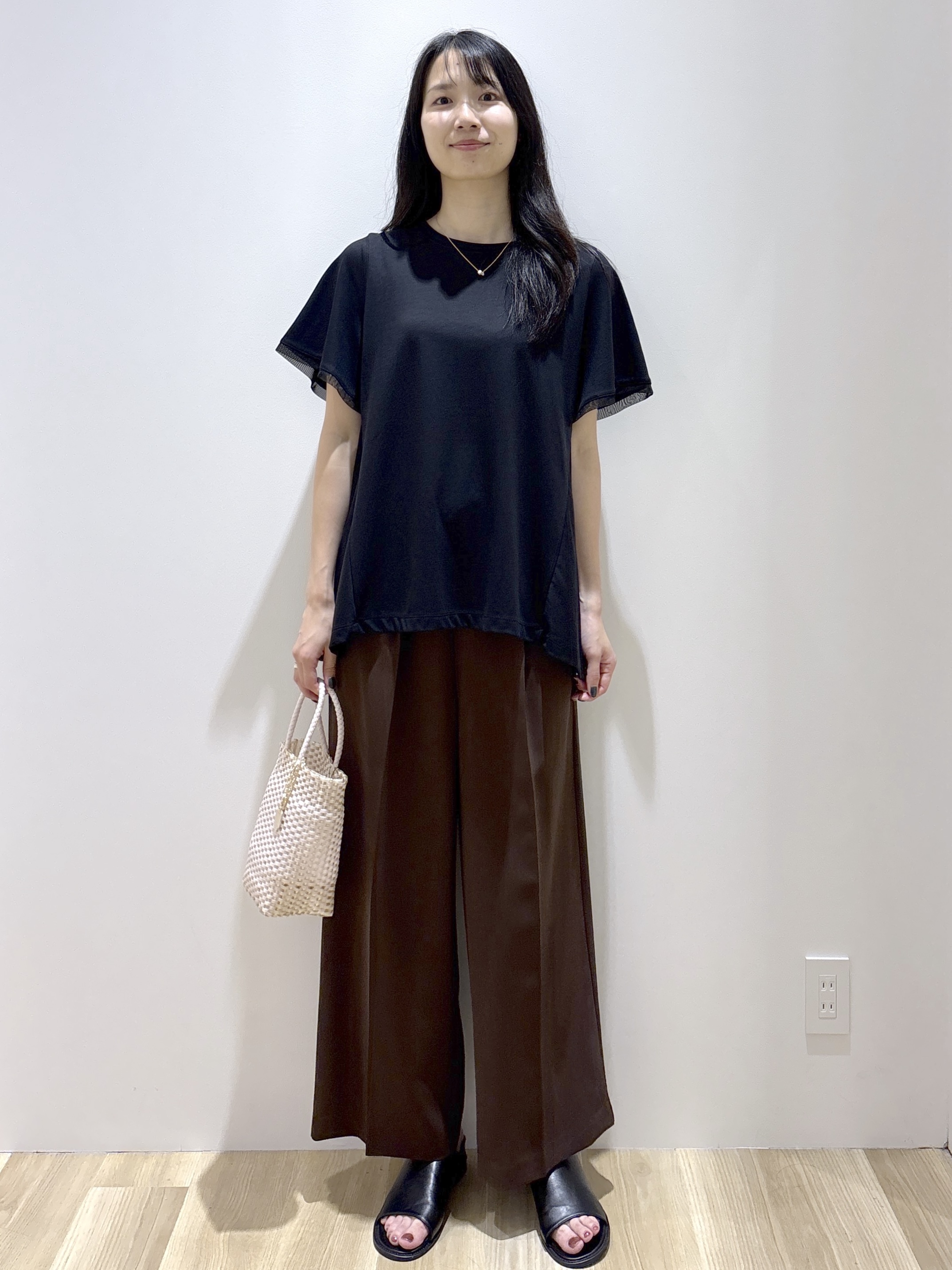 sachikoさんの「OPAQUE.CLIP｜【UVケア／接触冷感】スーパーアイス 袖チュールペプラムカットソー《洗濯機OK》」を使ったコーディネート