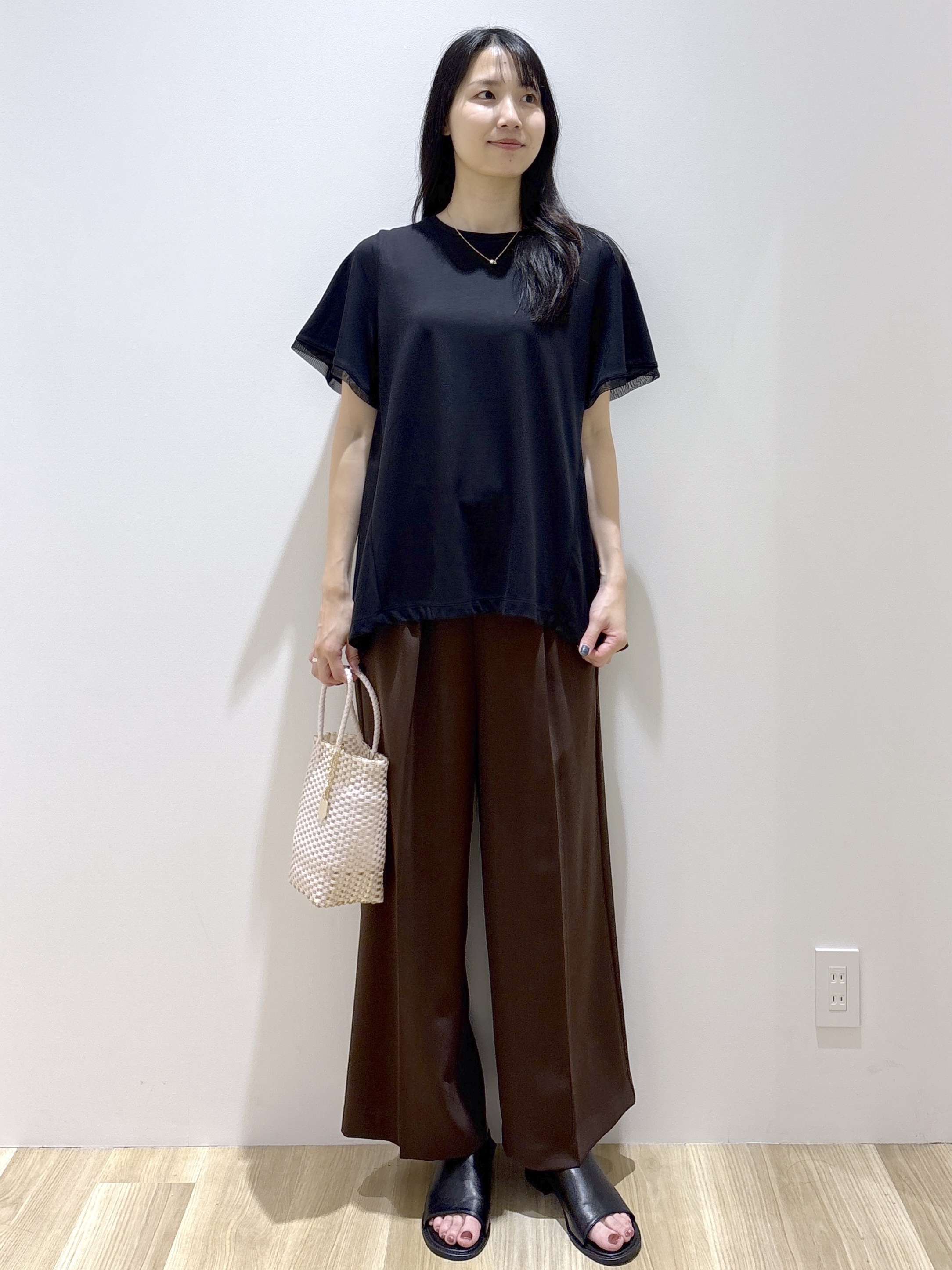 sachikoさんの「OPAQUE.CLIP｜【UVケア／接触冷感】スーパーアイス 袖チュールペプラムカットソー《洗濯機OK》」を使ったコーディネート