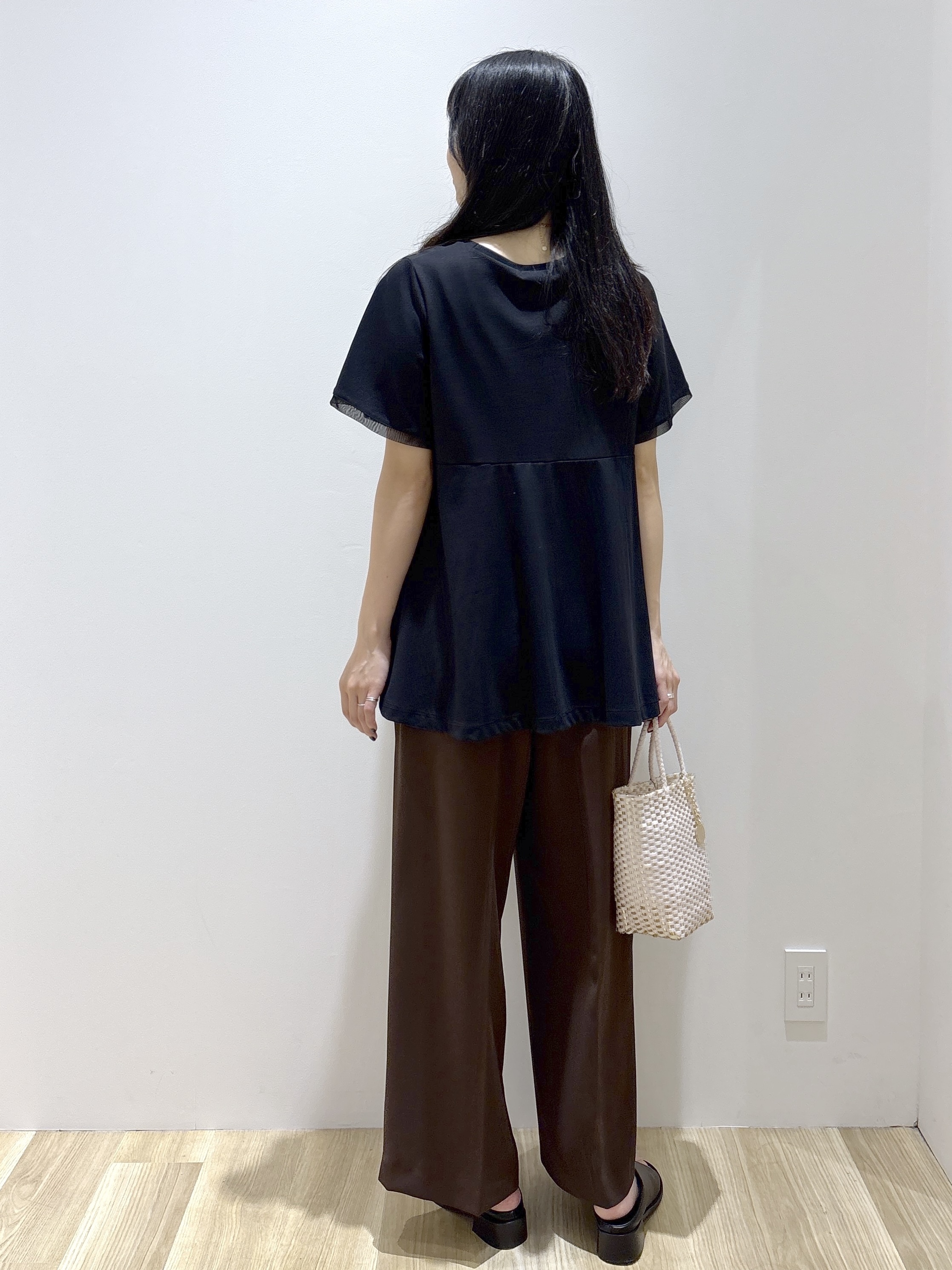 sachikoさんの「OPAQUE.CLIP｜【UVケア／接触冷感】スーパーアイス 袖チュールペプラムカットソー《洗濯機OK》」を使ったコーディネート