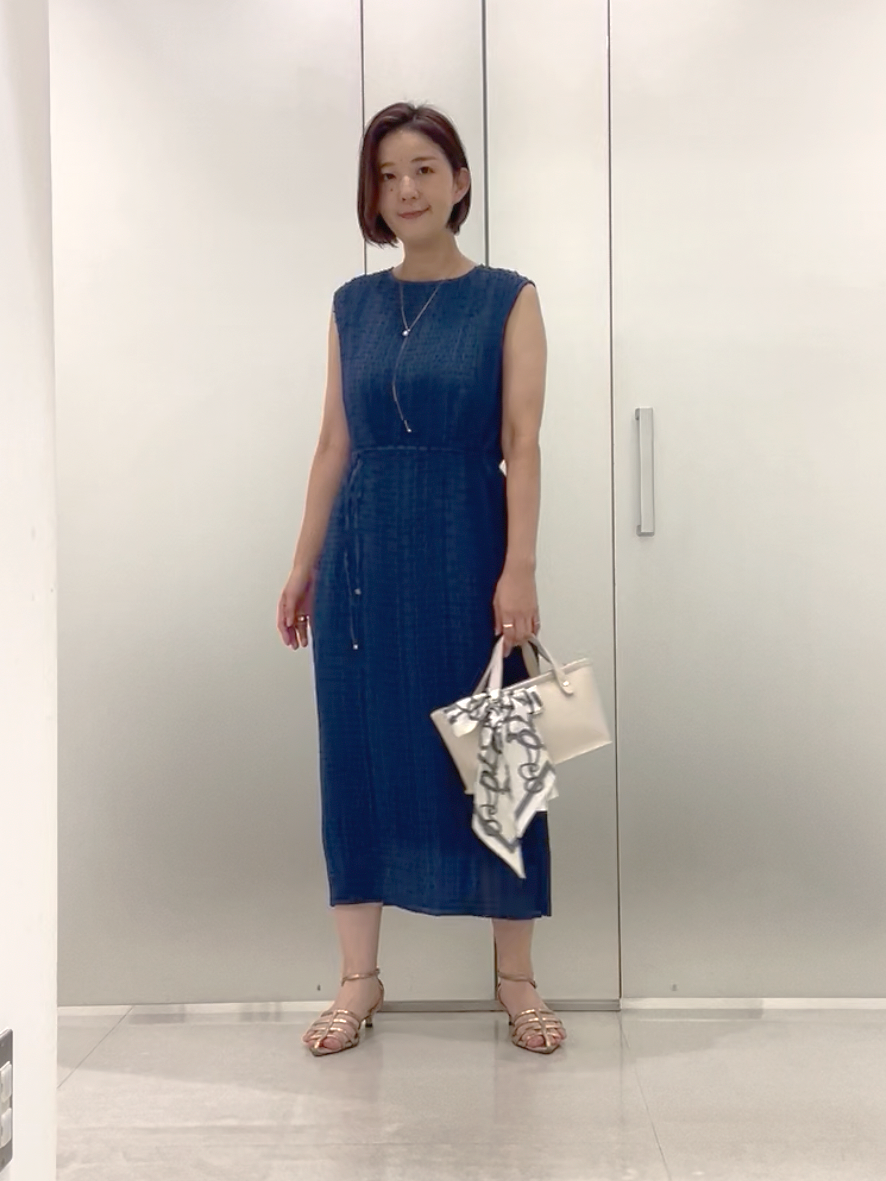 まどかさんの「UNTITLED｜【華やか/シアー感】ドットジャガードワンピース」を使ったコーディネート