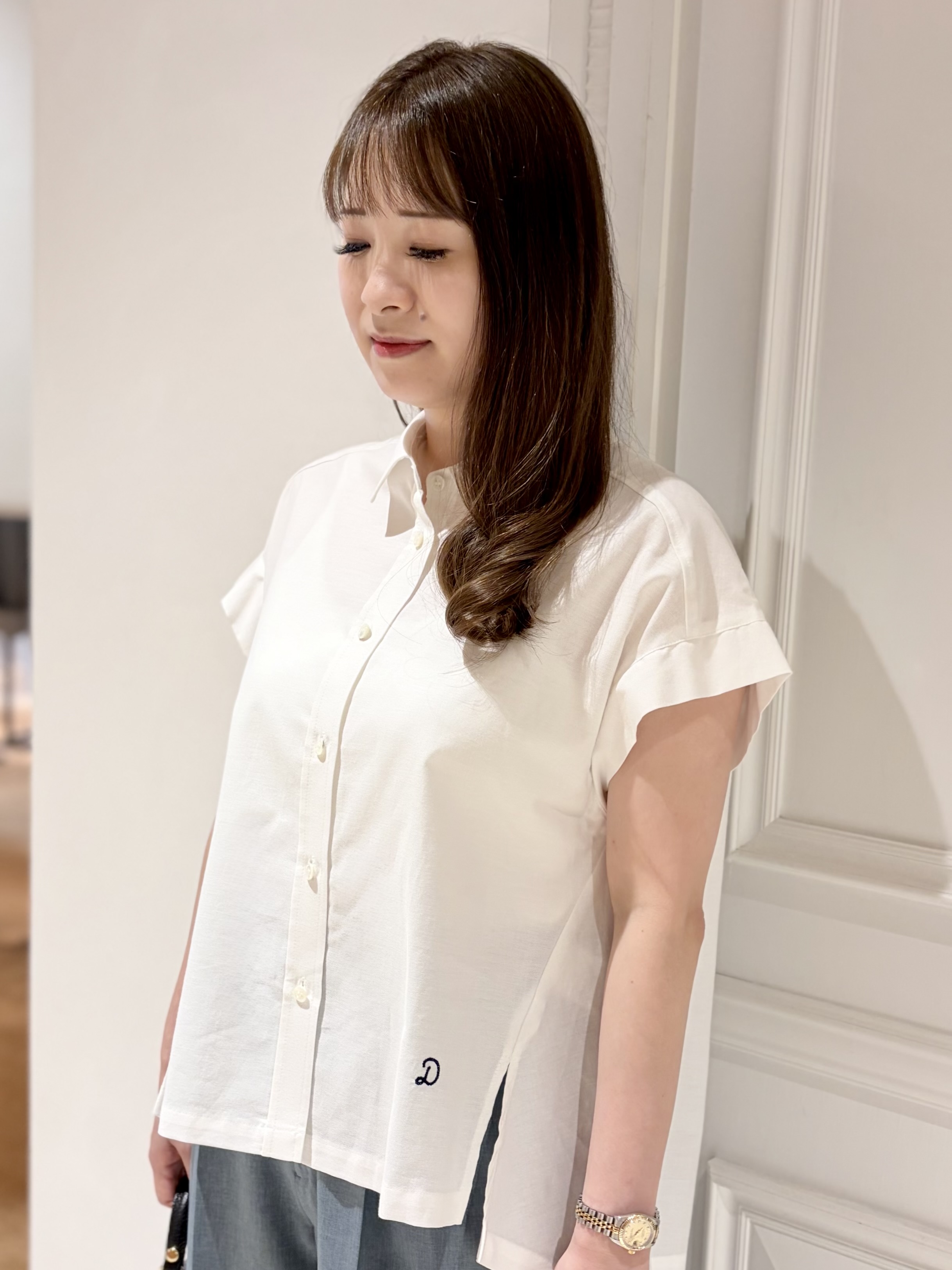 minowaさんの「DRESSTERIOR｜【毎年人気/ウォッシャブル】バックフレアオックスシャツ」を使ったコーディネート
