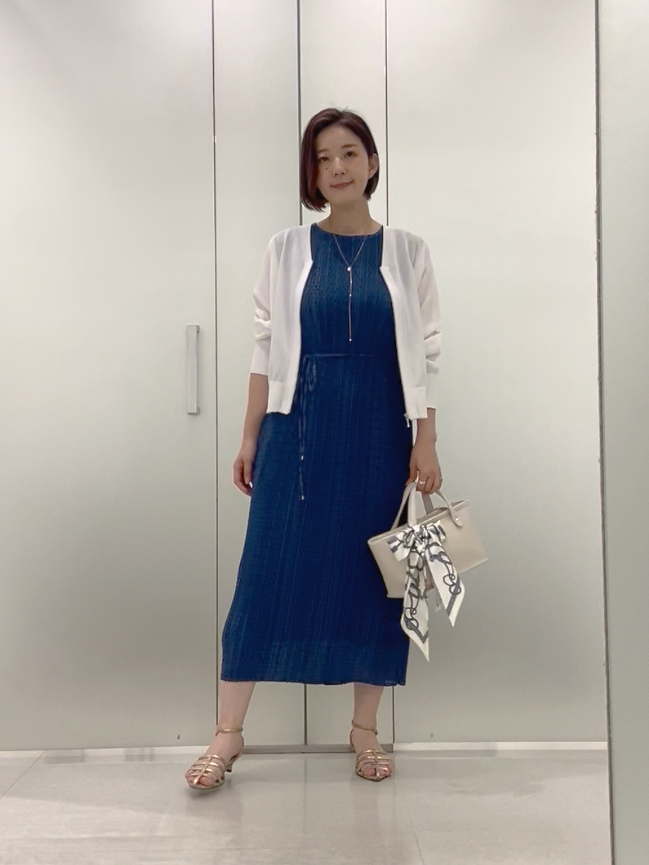 まどかさんの「UNTITLED｜【アンサンブル可/日除け・冷房対策】シアーレーヨンZIPカーディガン」を使ったコーディネート