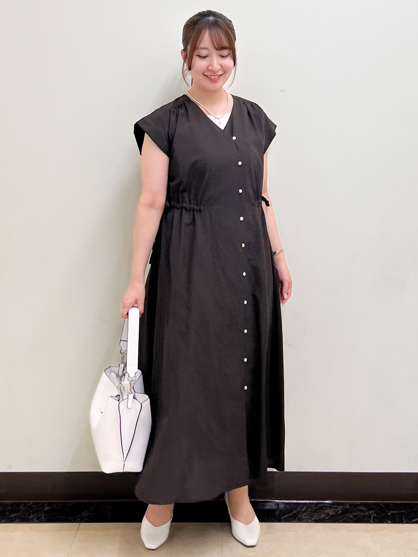 mikikoさんの「Reflect｜【通気性あり／涼しい／マシンウォッシャブル】フロントボタンワンピース」を使ったコーディネート
