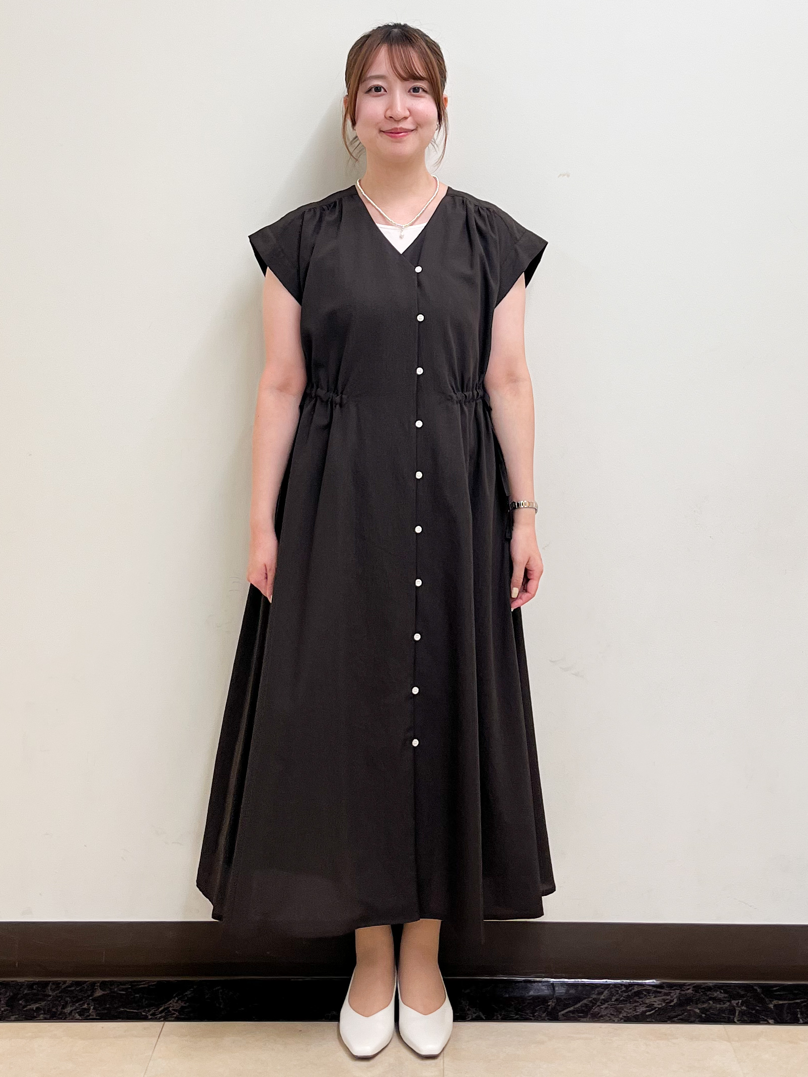 mikikoさんの「Reflect｜【通気性あり／涼しい／マシンウォッシャブル】フロントボタンワンピース」を使ったコーディネート
