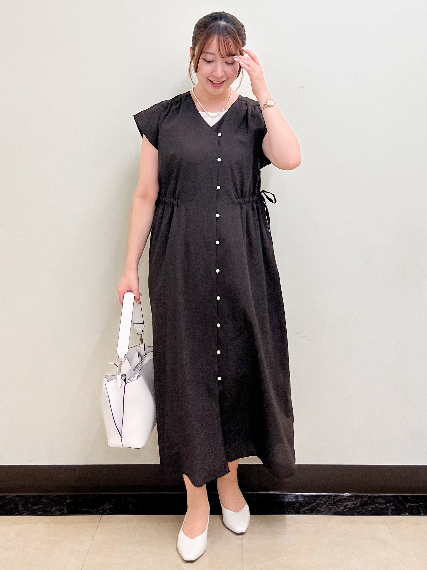 mikikoさんの「Reflect｜【通気性あり／涼しい／マシンウォッシャブル】フロントボタンワンピース」を使ったコーディネート