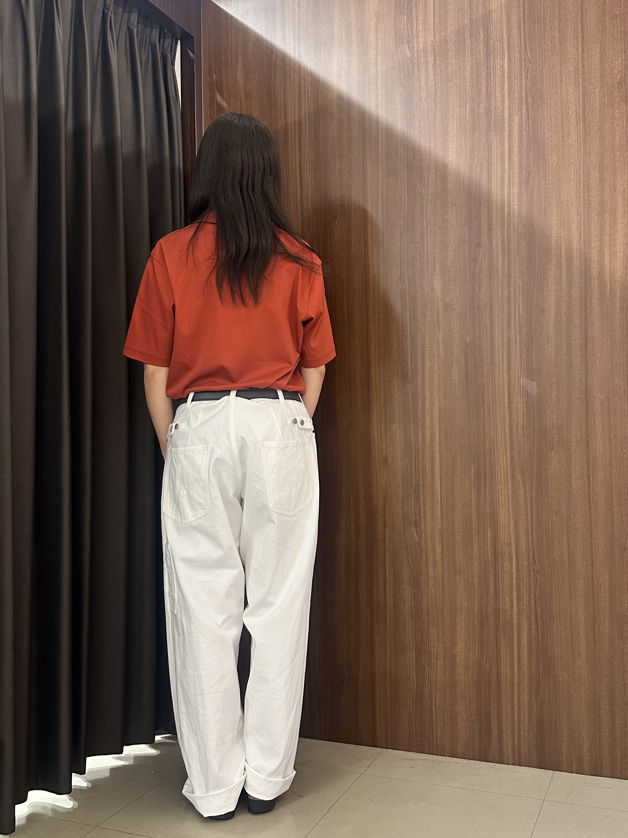 オノアサミさんの「TAKEO KIKUCHI｜【接触冷感】アイスクリアコットン ワンポイント ポロシャツ」を使ったコーディネート