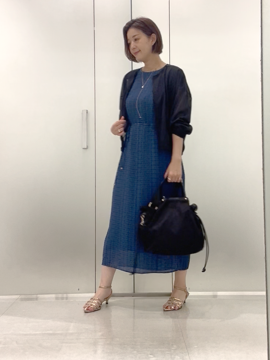まどかさんの「UNTITLED｜【華やか/シアー感】ドットジャガードワンピース」を使ったコーディネート