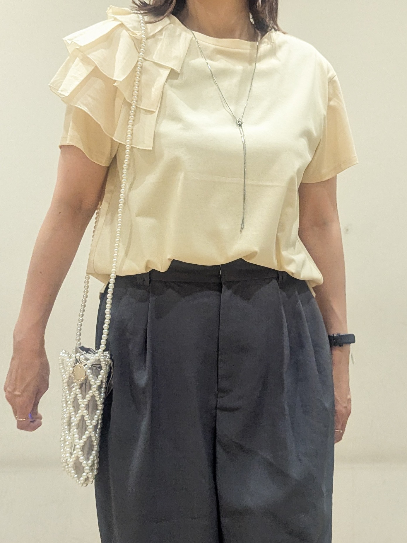 Miさんの「OPAQUE.CLIP｜【接触冷感】アシメフリルドッキングカットソー《UVケア／洗濯機OK》」を使ったコーディネート