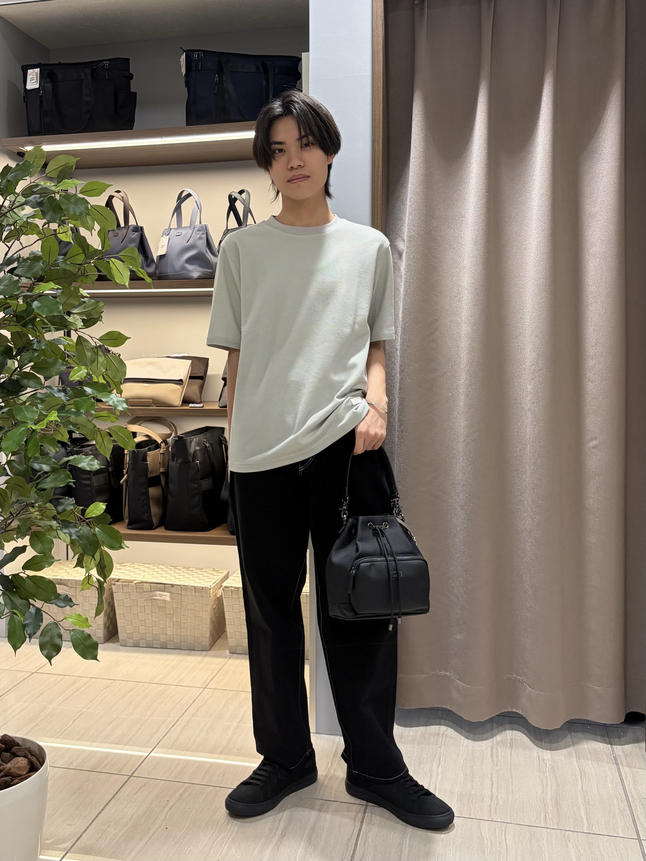 hiroさんの「TAKEO KIKUCHI｜【BOWLER HAT LABEL】エクスプローラー 11ozカラーデニム」を使ったコーディネート