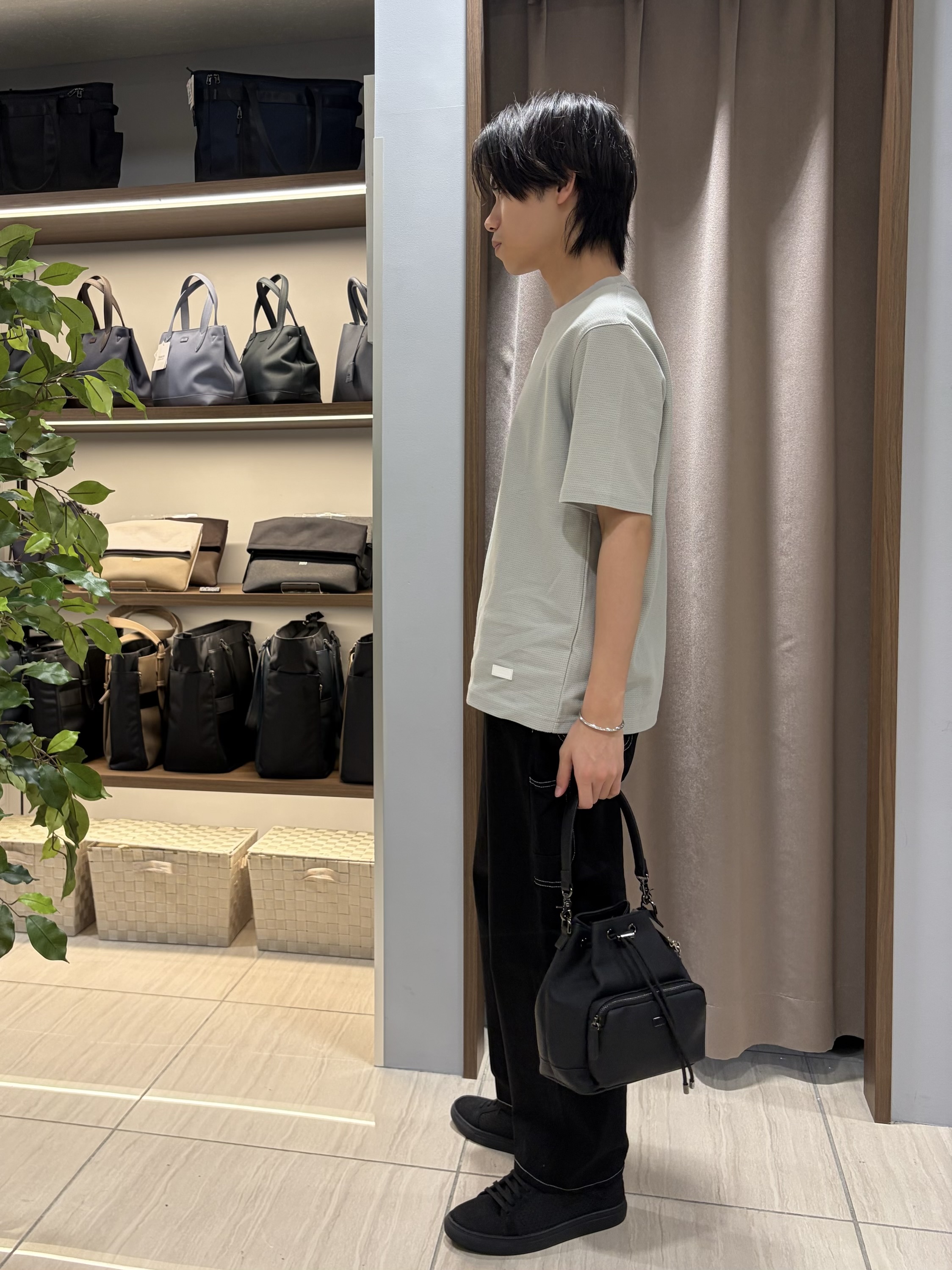 hiroさんの「TAKEO KIKUCHI｜【BOWLER HAT LABEL】エクスプローラー 11ozカラーデニム」を使ったコーディネート