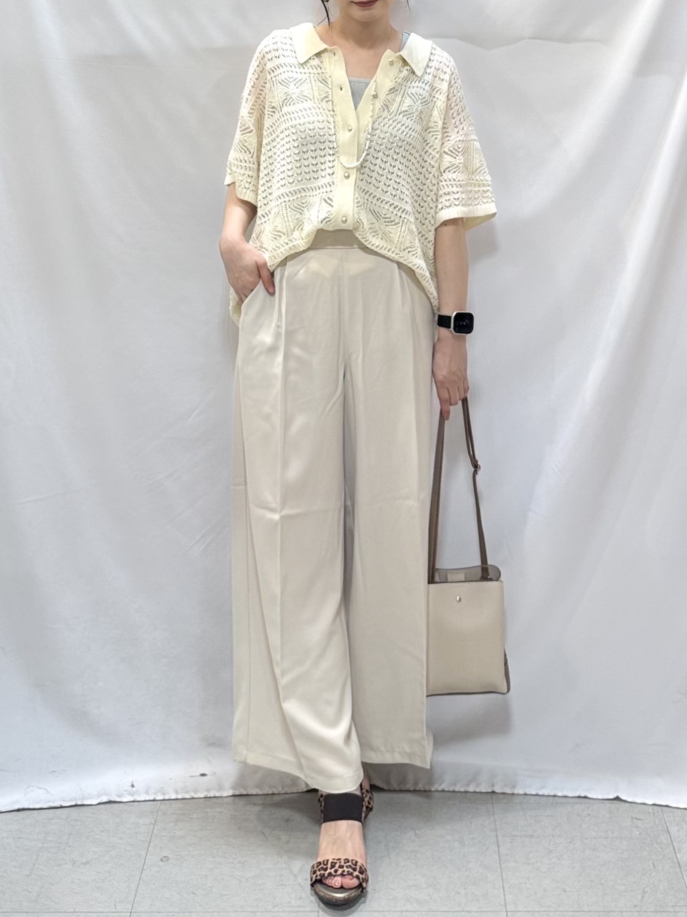 𝐇𝐢𝐫𝐨𝐦𝐢さんの「SHOO･LA･RUE｜レースニットカーディガン」を使ったコーディネート