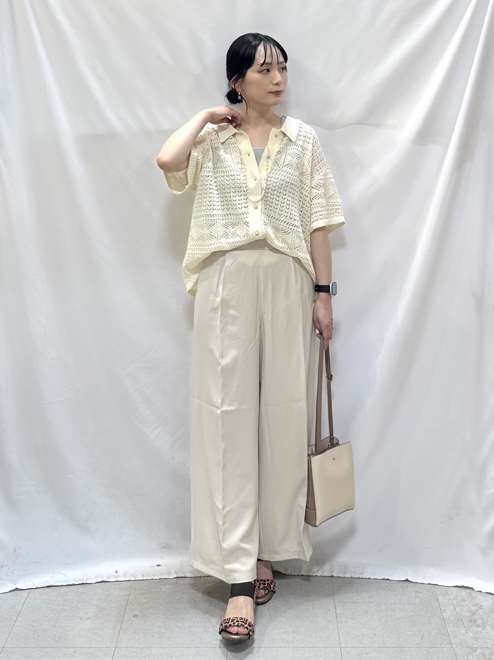 𝐇𝐢𝐫𝐨𝐦𝐢さんの「SHOO･LA･RUE｜レースニットカーディガン」を使ったコーディネート