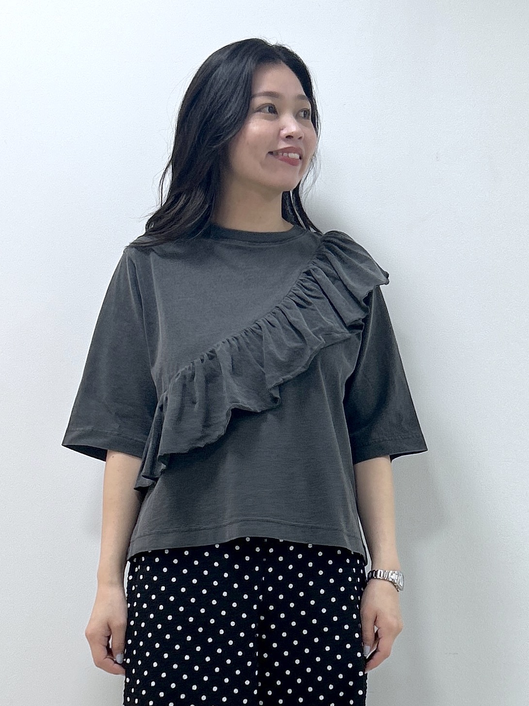 Kaiさんの「Dessin｜アシメフリル ヴィンテージライクプルオーバー」を使ったコーディネート