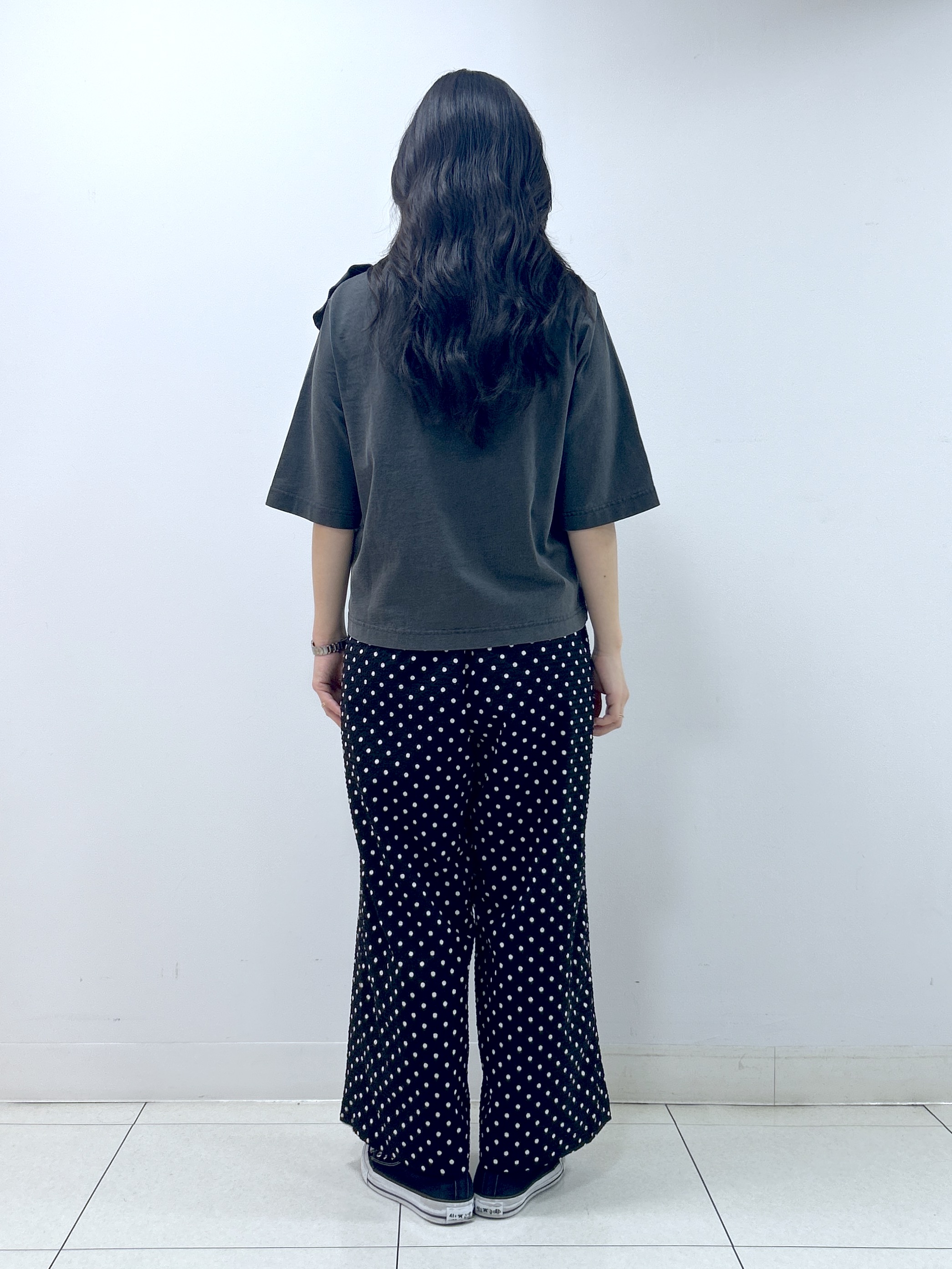 Kaiさんの「Dessin｜アシメフリル ヴィンテージライクプルオーバー」を使ったコーディネート