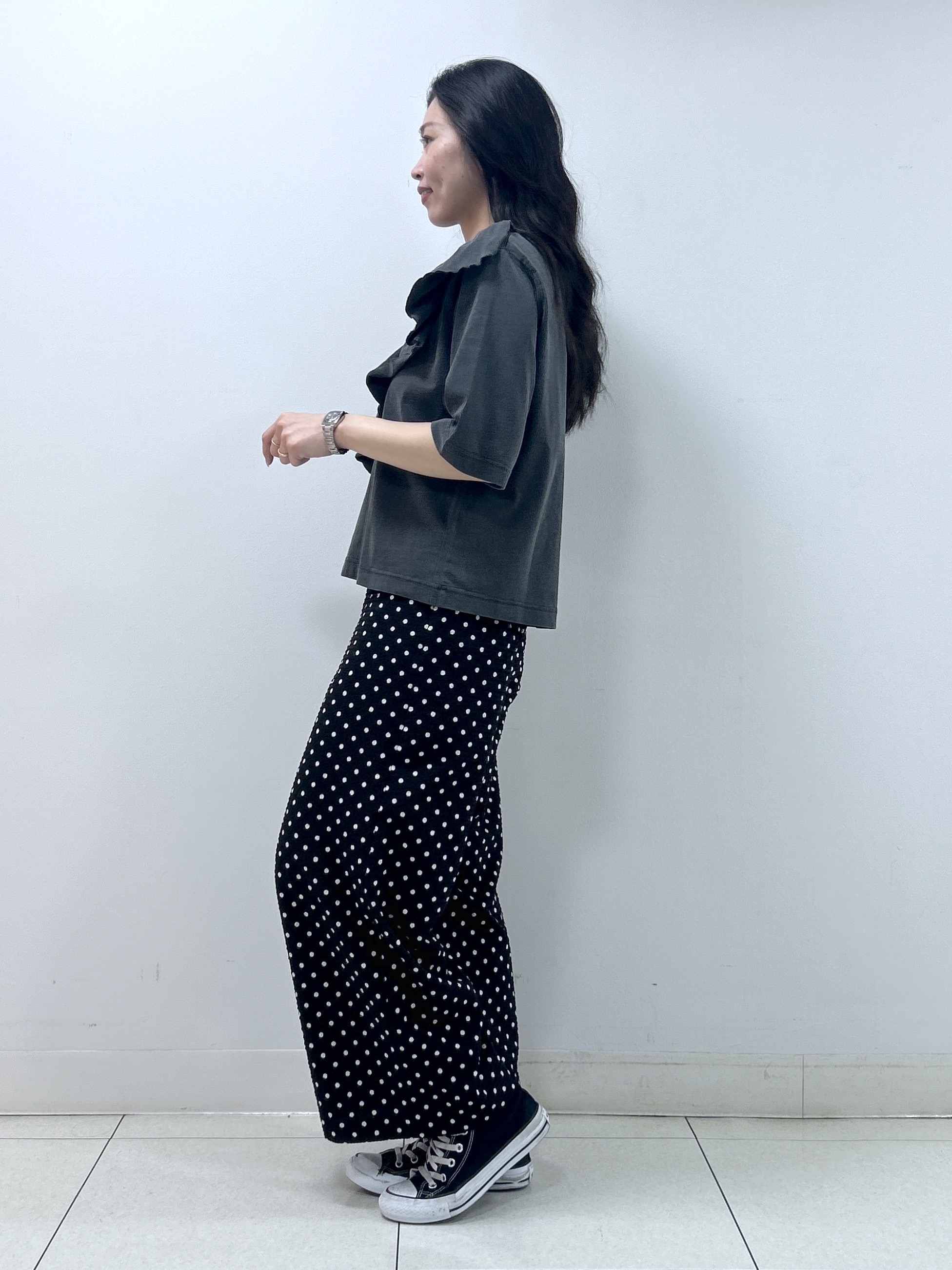 Kaiさんの「Dessin｜アシメフリル ヴィンテージライクプルオーバー」を使ったコーディネート