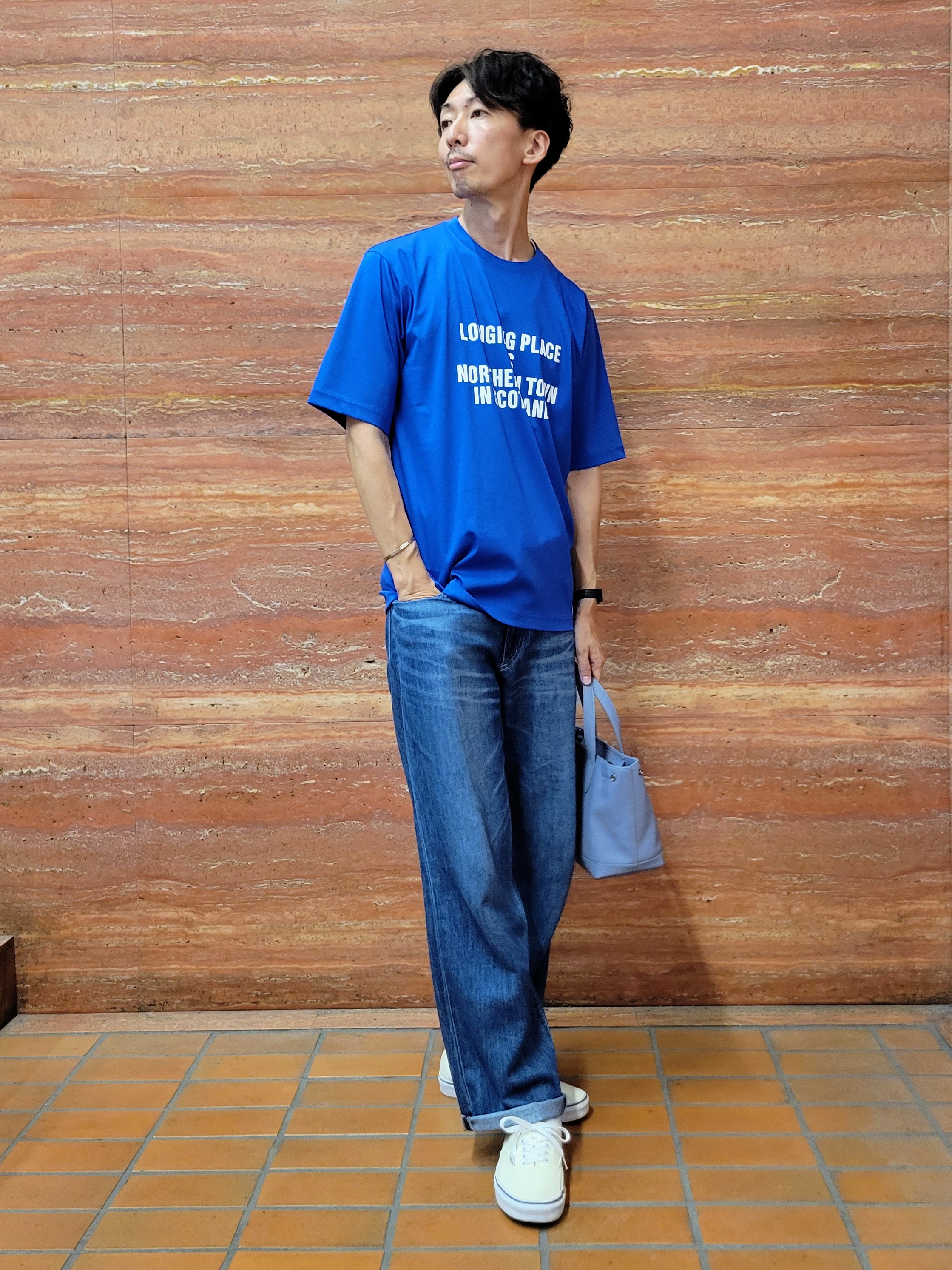 piroyaさんの「TAKEO KIKUCHI｜【BOWLER HAT LABEL】アイスクリアコットン バッククロスピストル 半袖Tシャツ」を使ったコーディネート