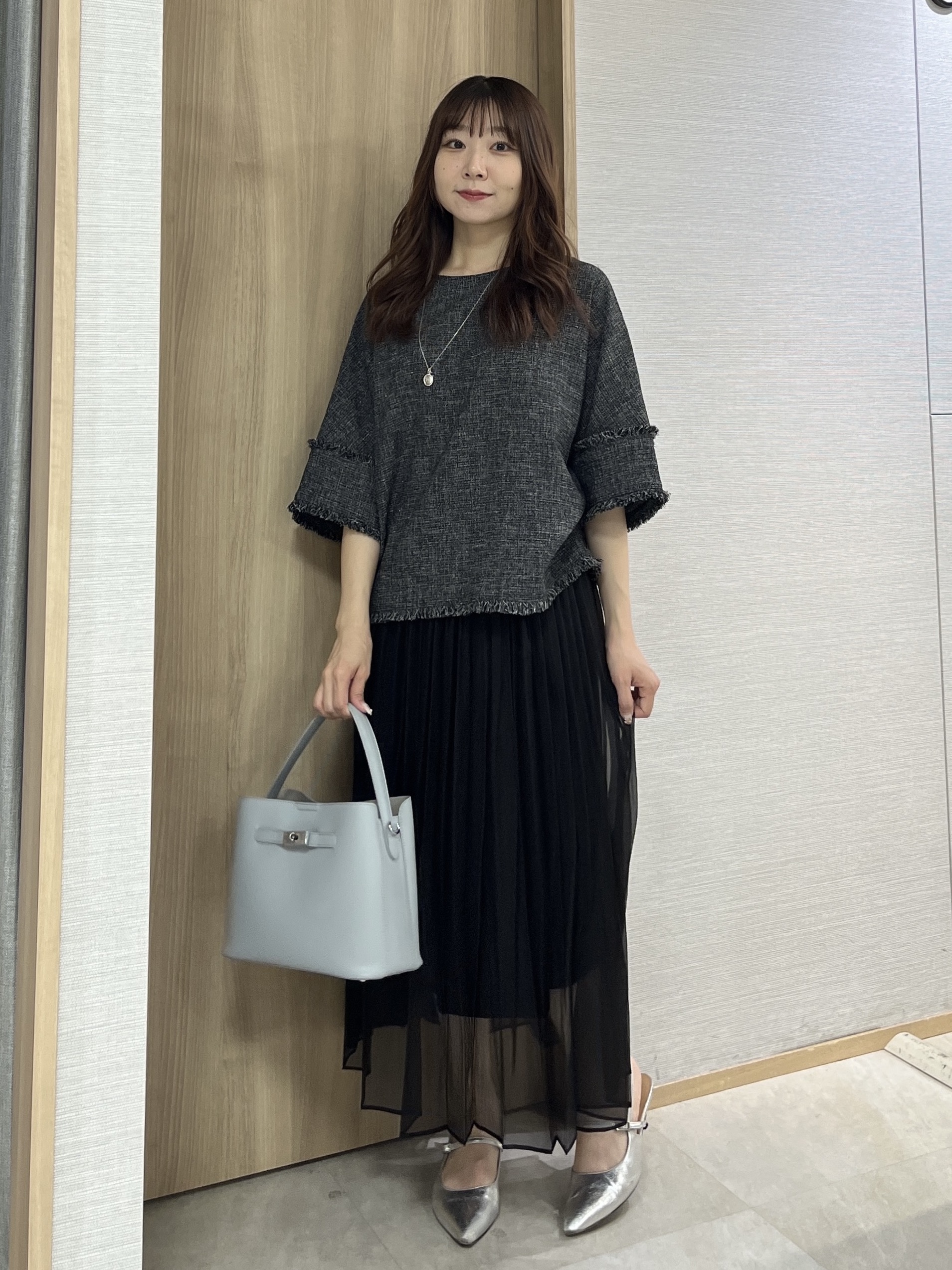 KAHOさんの「UNTITLED｜ドライミックスツィードブラウス」を使ったコーディネート
