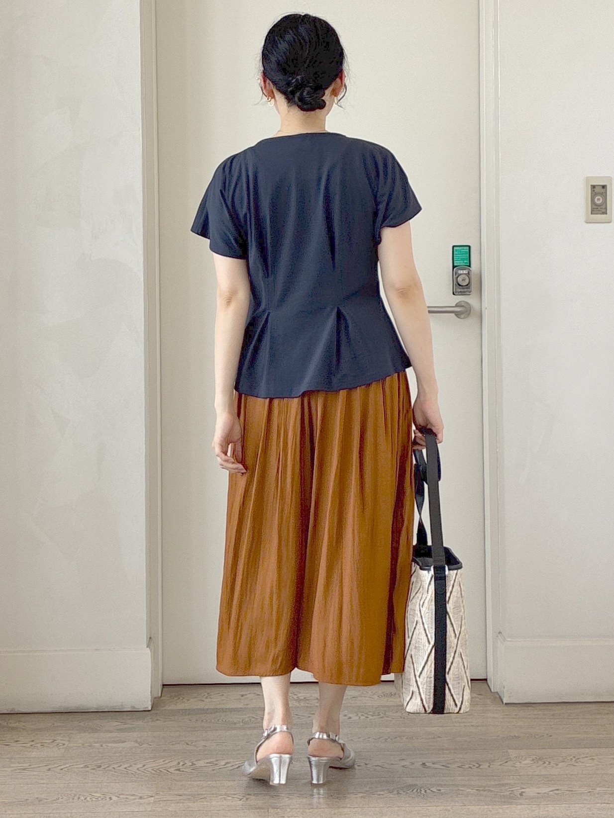  beni_gingerさんの「Reflect｜【UVカット／接触冷感／吸水速乾】タックデザインフレアトップス」を使ったコーディネート
