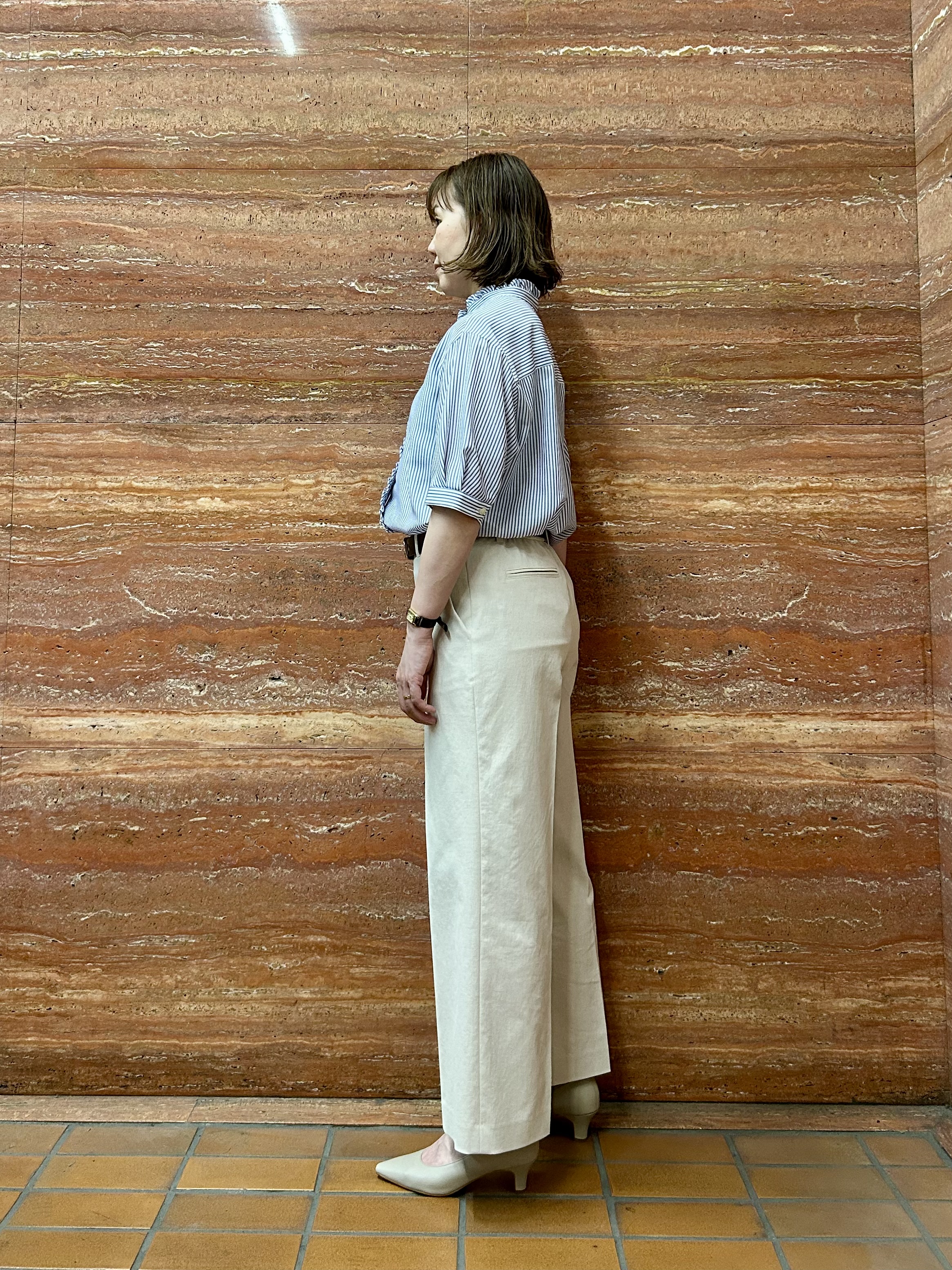 mariさんの「INDIVI｜【接触冷感/通気性/洗える】スタンドカラーフリルブラウス」を使ったコーディネート