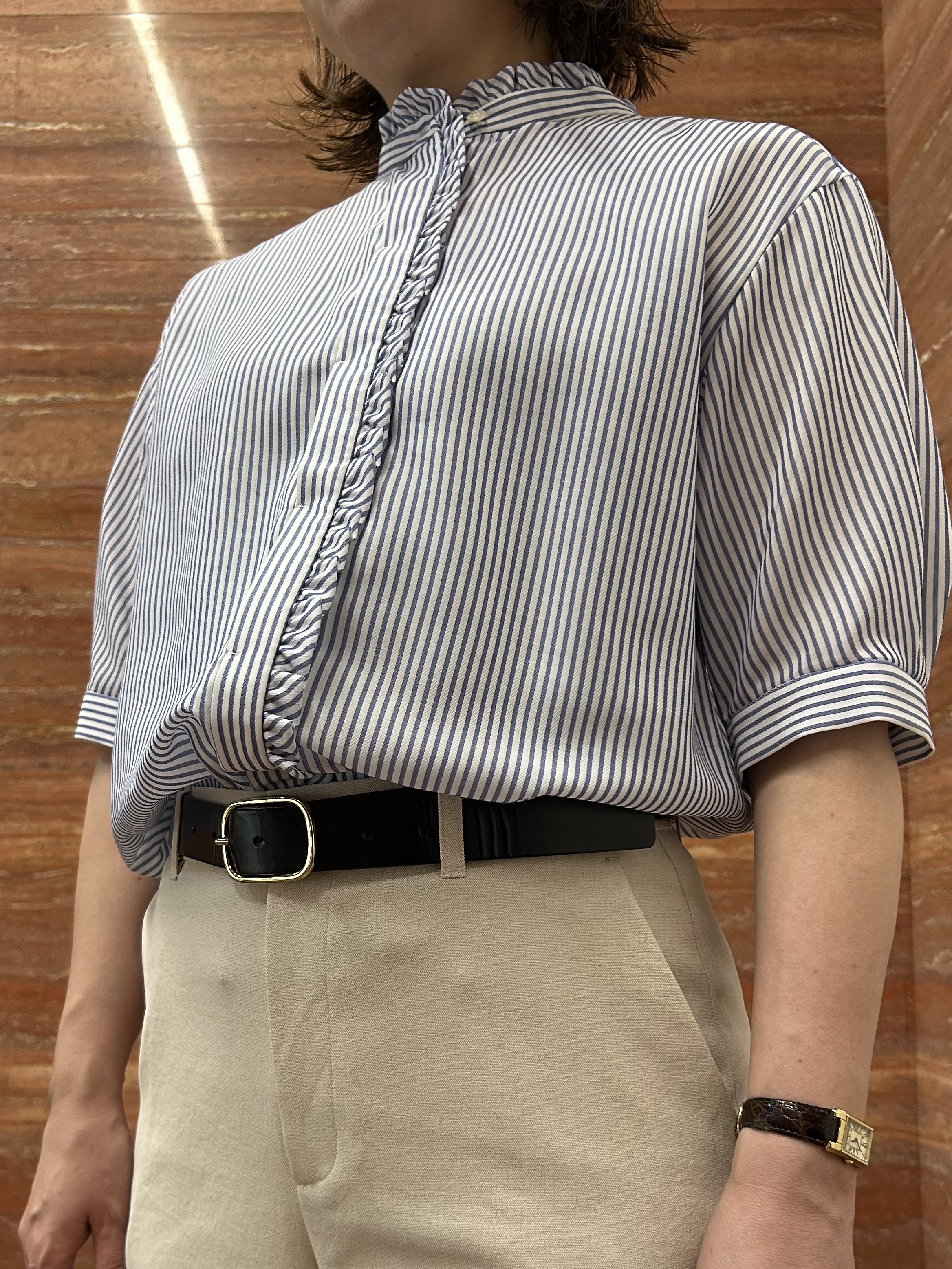 mariさんの「INDIVI｜【接触冷感/通気性/洗える】スタンドカラーフリルブラウス」を使ったコーディネート
