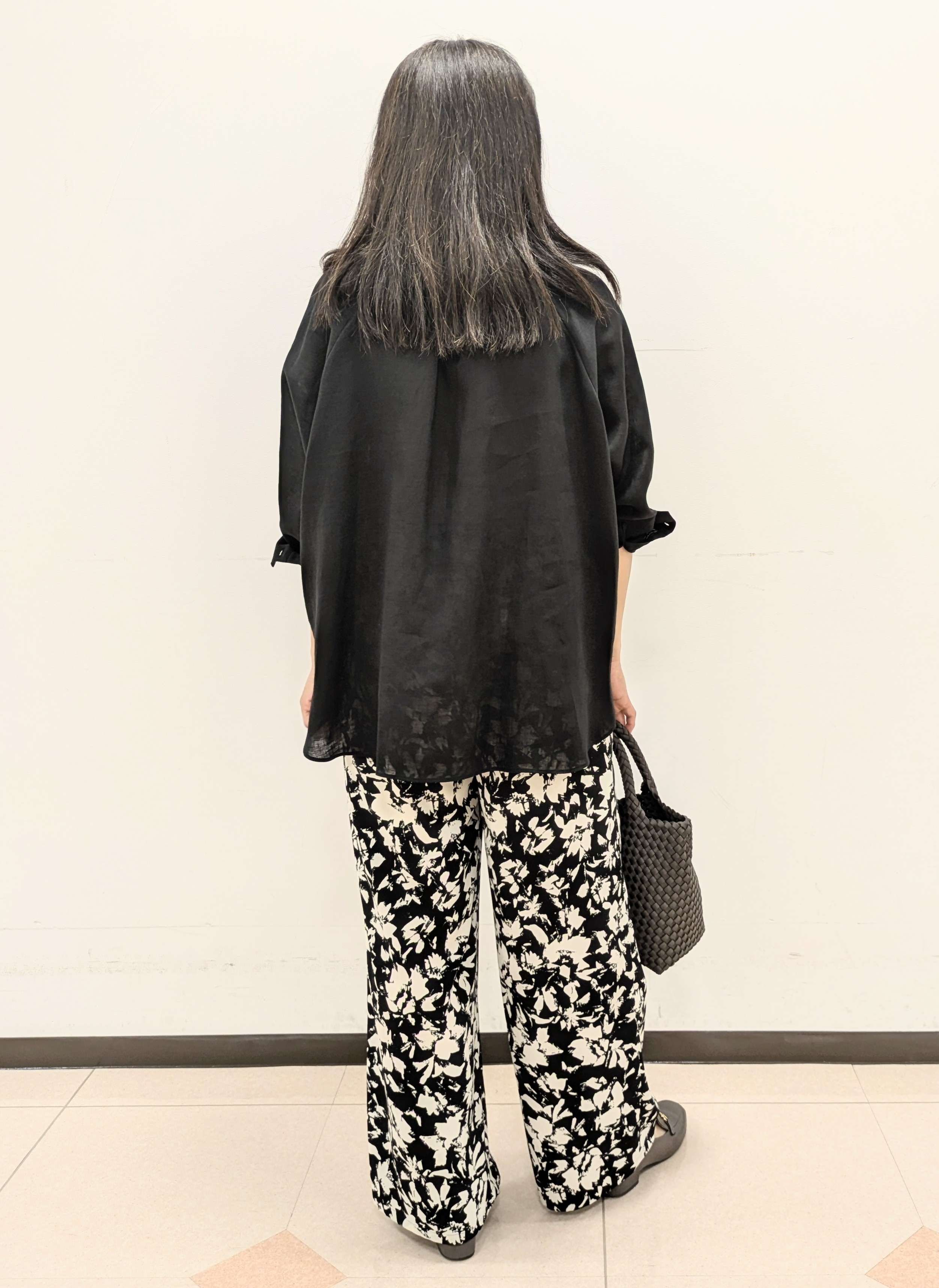 ともさんの「UNTITLED｜【麻100】リネンドルマンシャツ」を使ったコーディネート