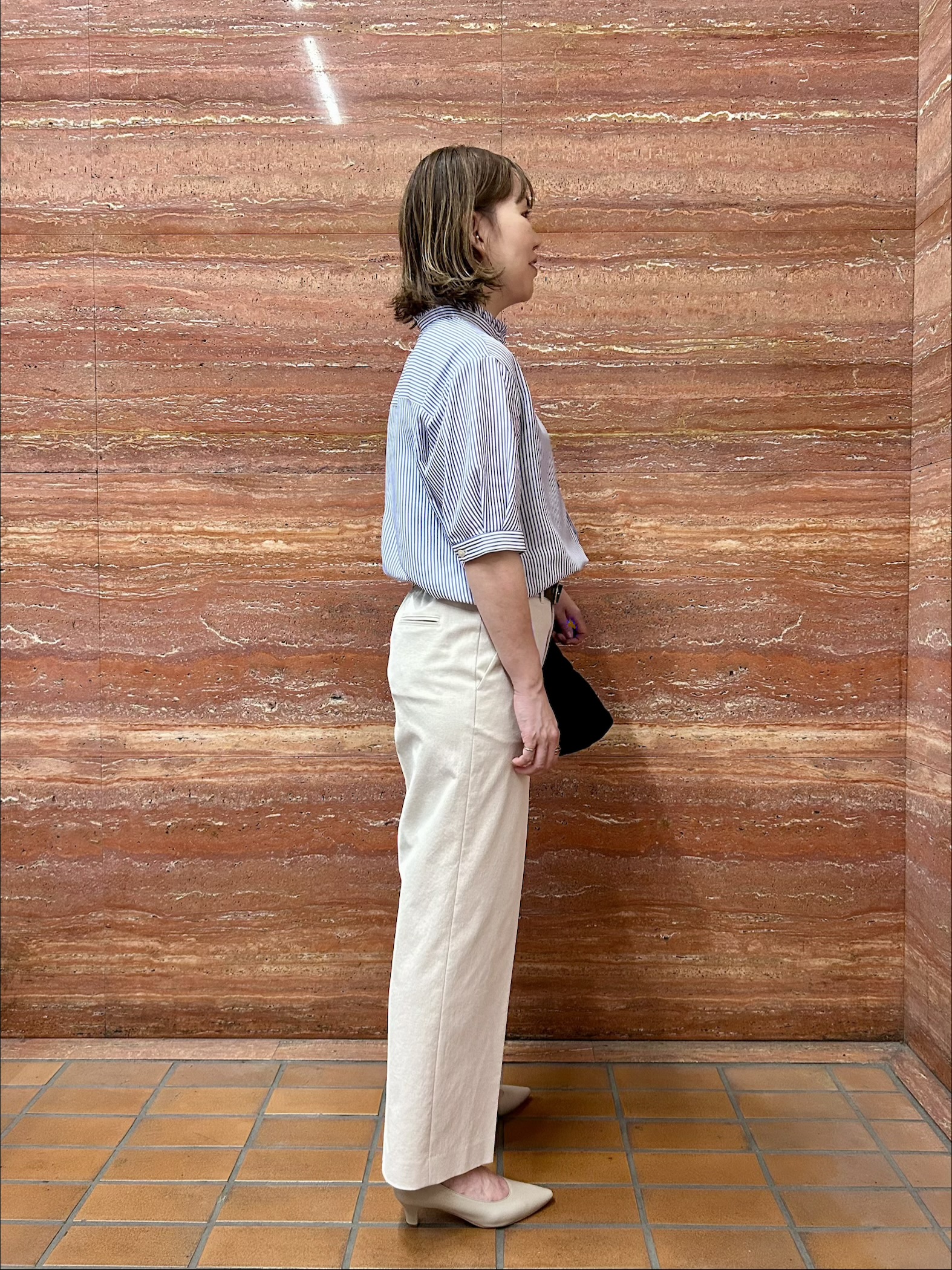 mariさんの「INDIVI｜【接触冷感/通気性/洗える】スタンドカラーフリルブラウス」を使ったコーディネート