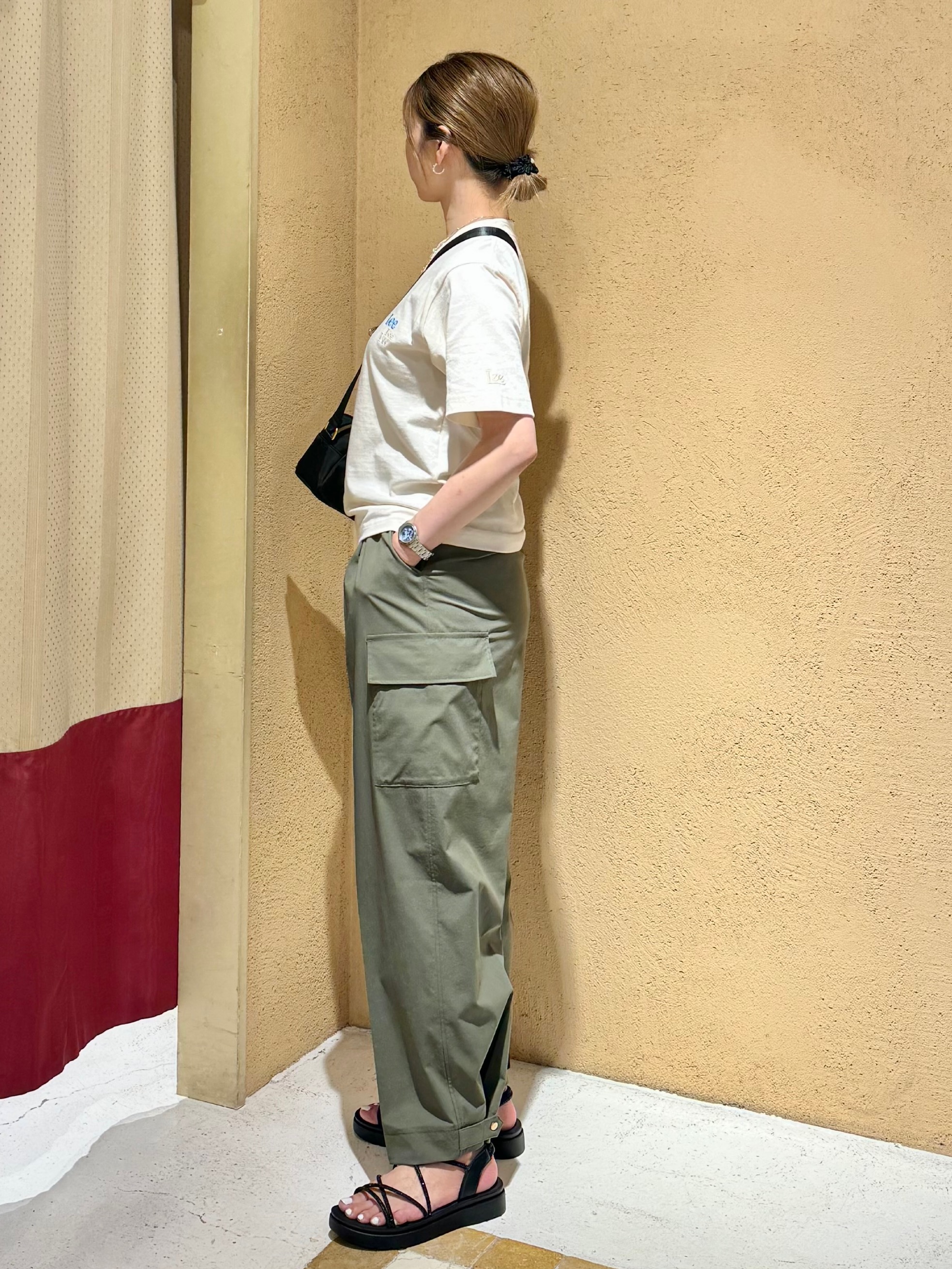 さち。さんの「grove｜【Lee&times;grove別注カラーあり】MULTI LOGO H／S TEE」を使ったコーディネート