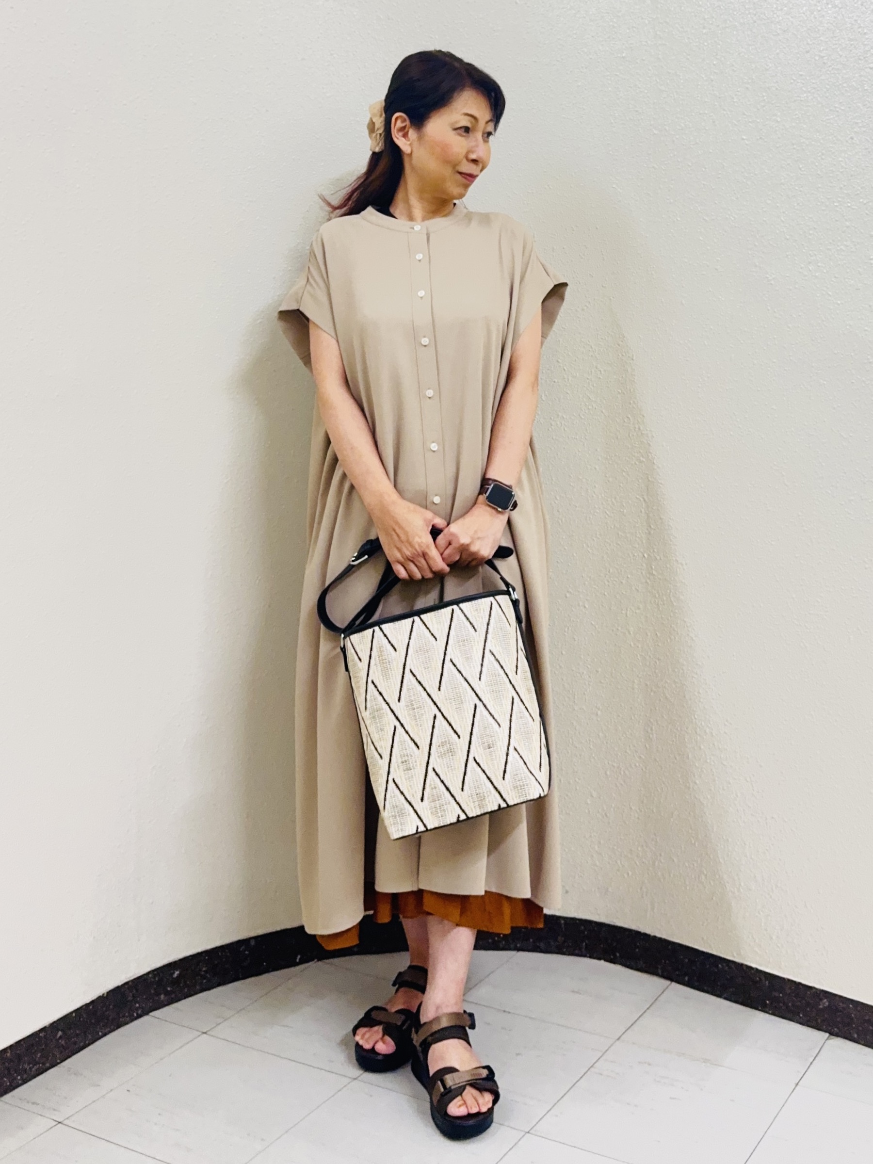 ⭐︎Eimi⭐︎さんの「Reflect｜すっきり見えバンドカラーシャツワンピース」を使ったコーディネート