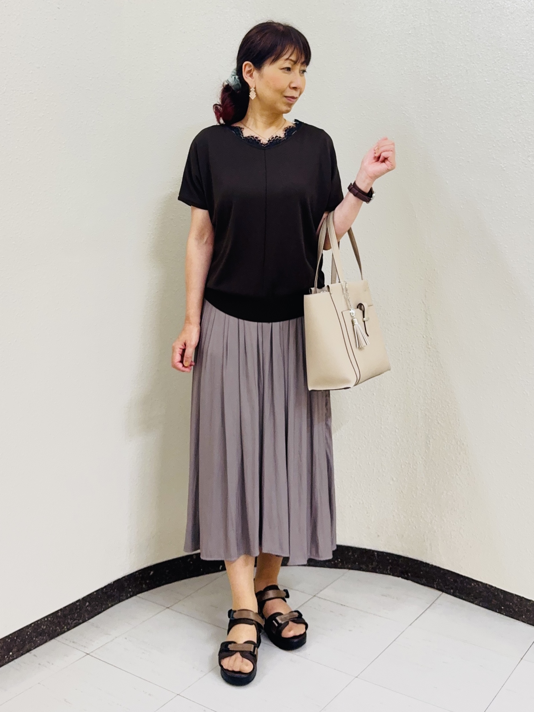 ⭐︎Eimi⭐︎さんの「Reflect｜【二の腕カバー／手洗い可】ネックレース フレンチスリーブニット」を使ったコーディネート