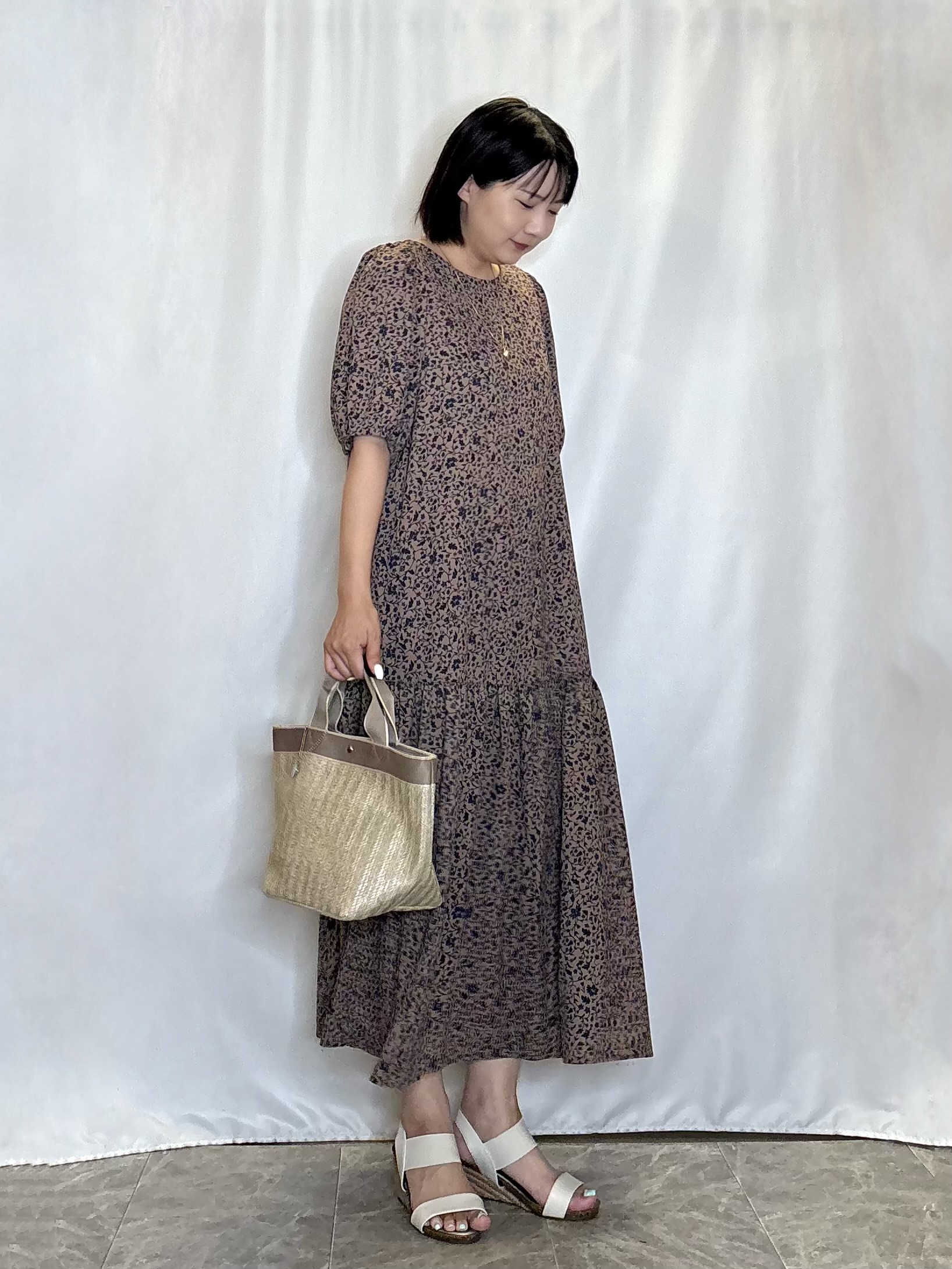 ネリさんの「SHOO･LA･RUE｜花柄ティアードワンピース」を使ったコーディネート