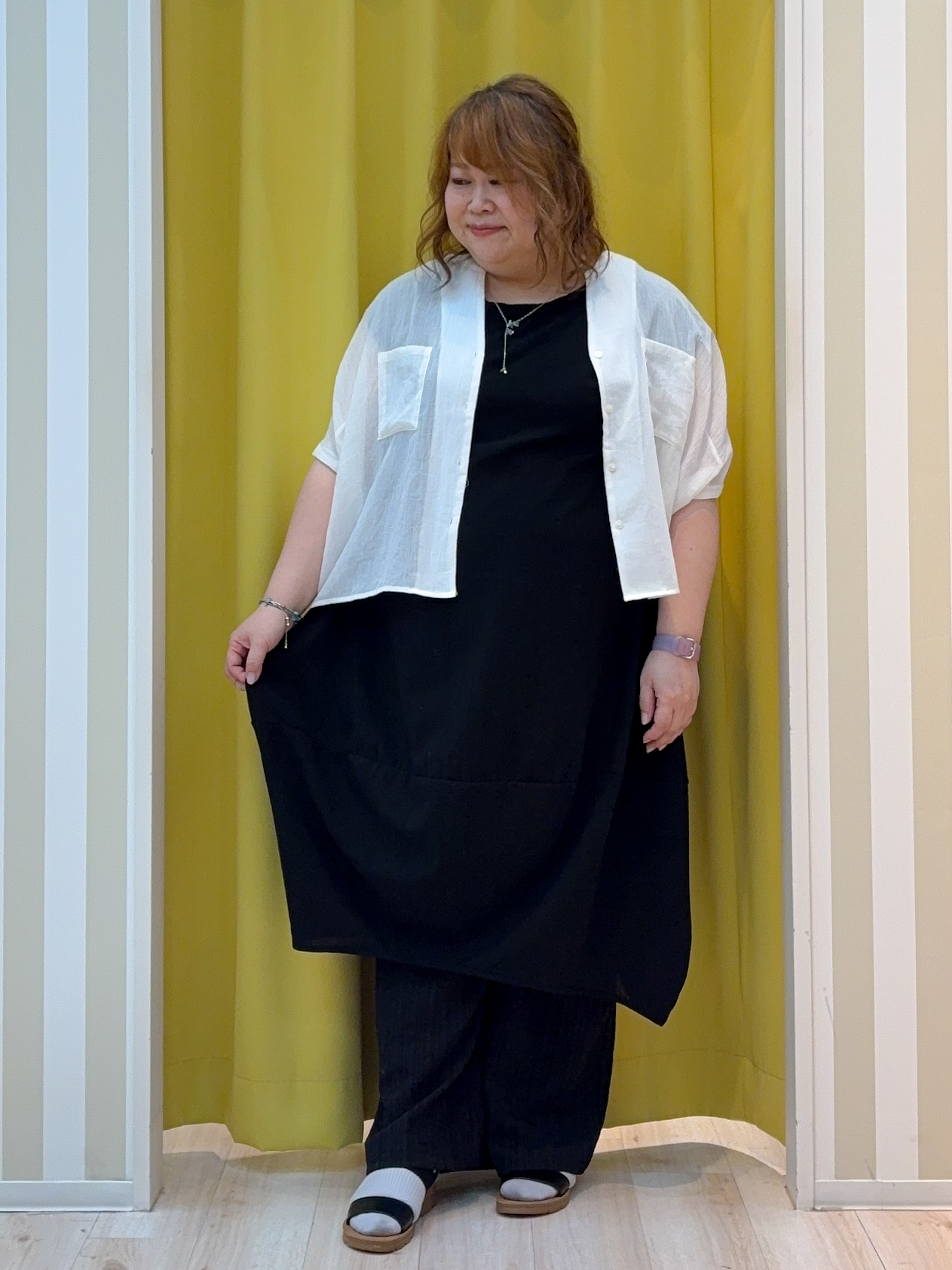 kotoさんさんの「SHOO･LA･RUE｜【洗濯機可/選べる6色】ナチュラルな風合いが魅力 ゆったり楊柳シアードルマンブラウス」を使ったコーディネート