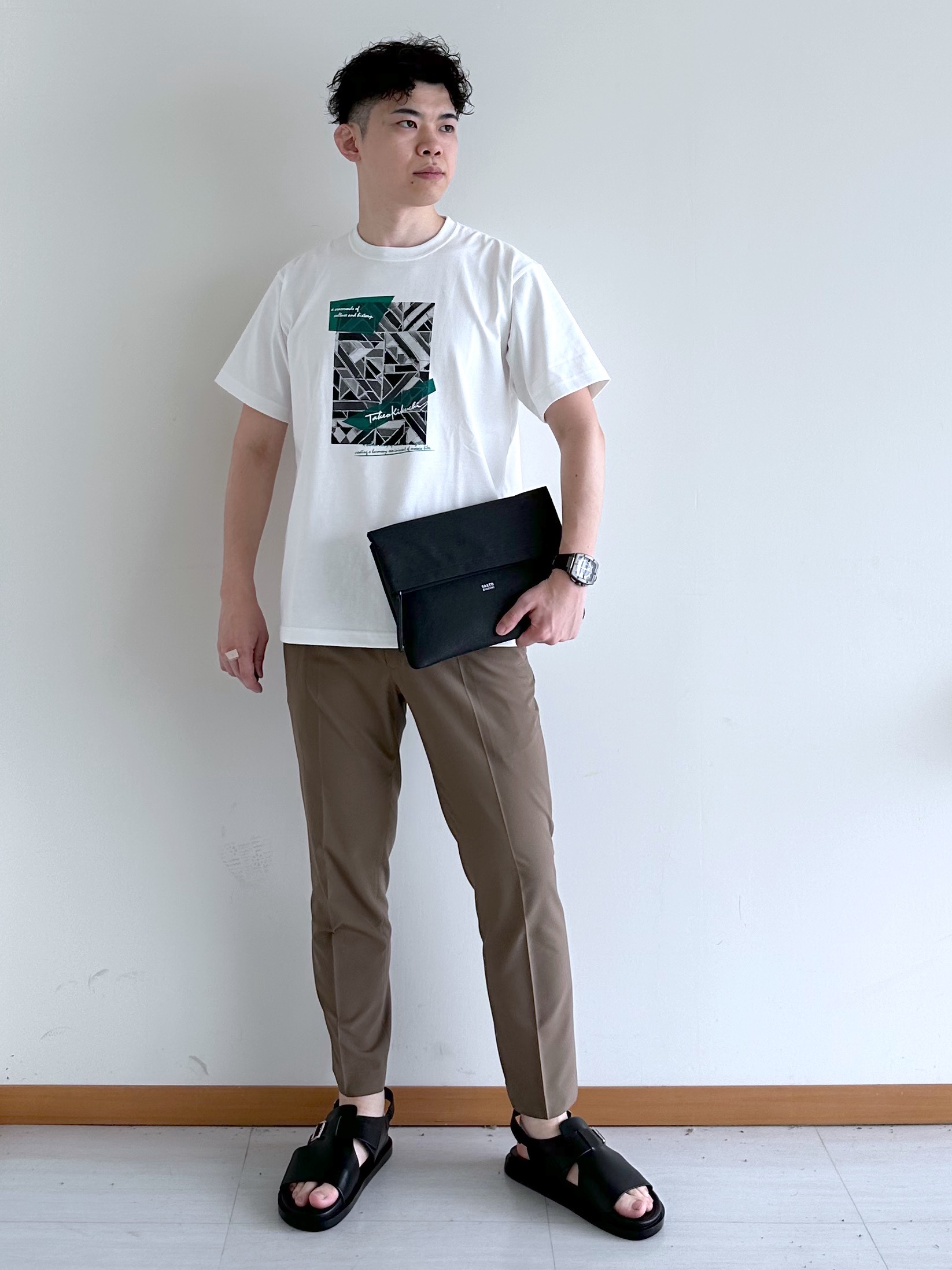 イッシーさんの「TAKEO KIKUCHI｜JFP DotAir（R）リゾートプリント半袖シャツ」を使ったコーディネート