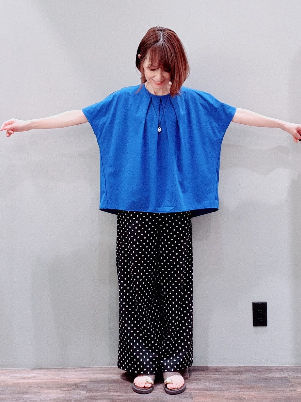 Satoさんの「Dessin｜【接触冷感/UVカット】ドレープタックブラウス」を使ったコーディネート