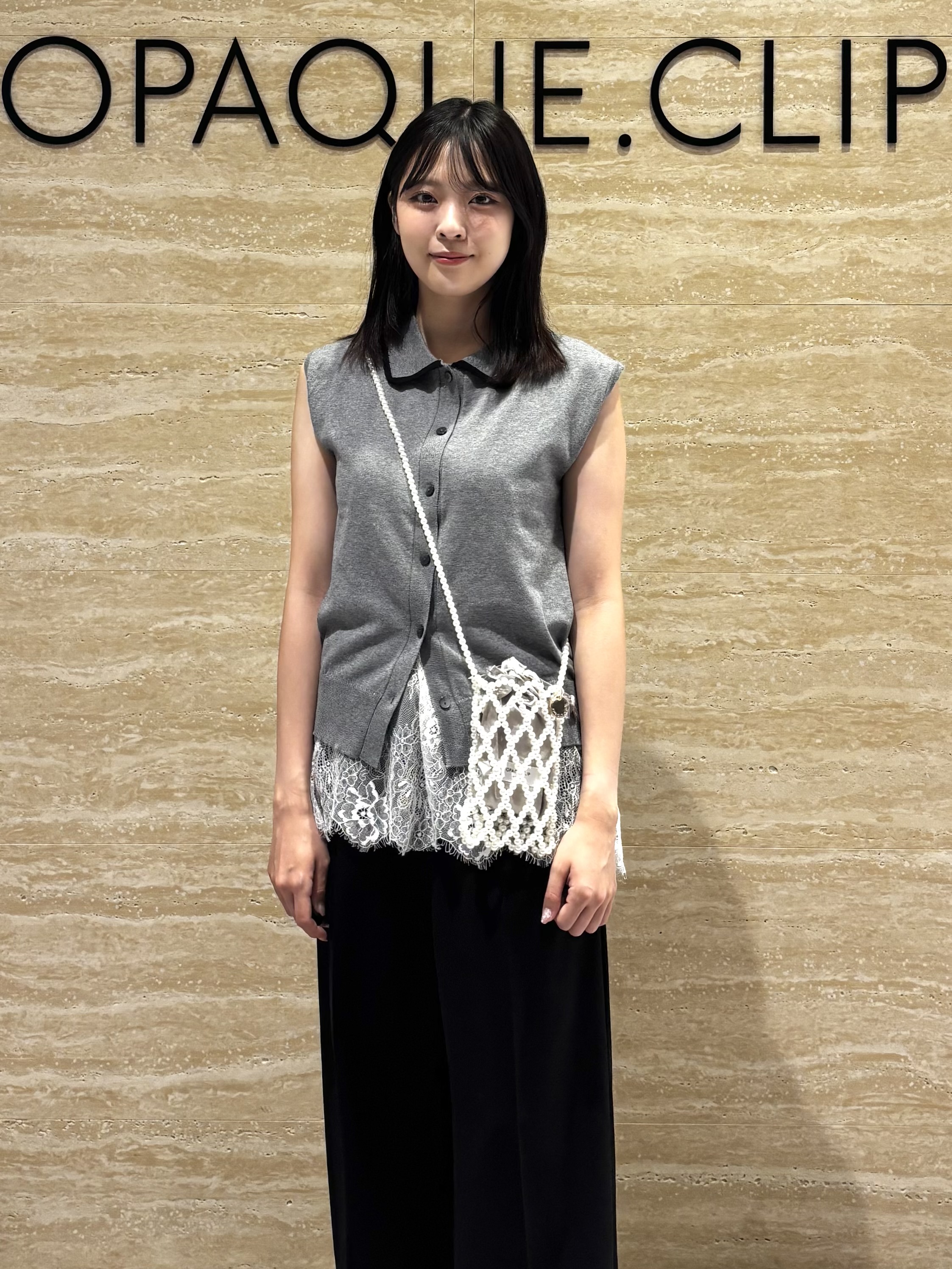 Ririkaさんの「OPAQUE.CLIP｜配色衿フレンチスリーブニット【洗濯機OK】」を使ったコーディネート
